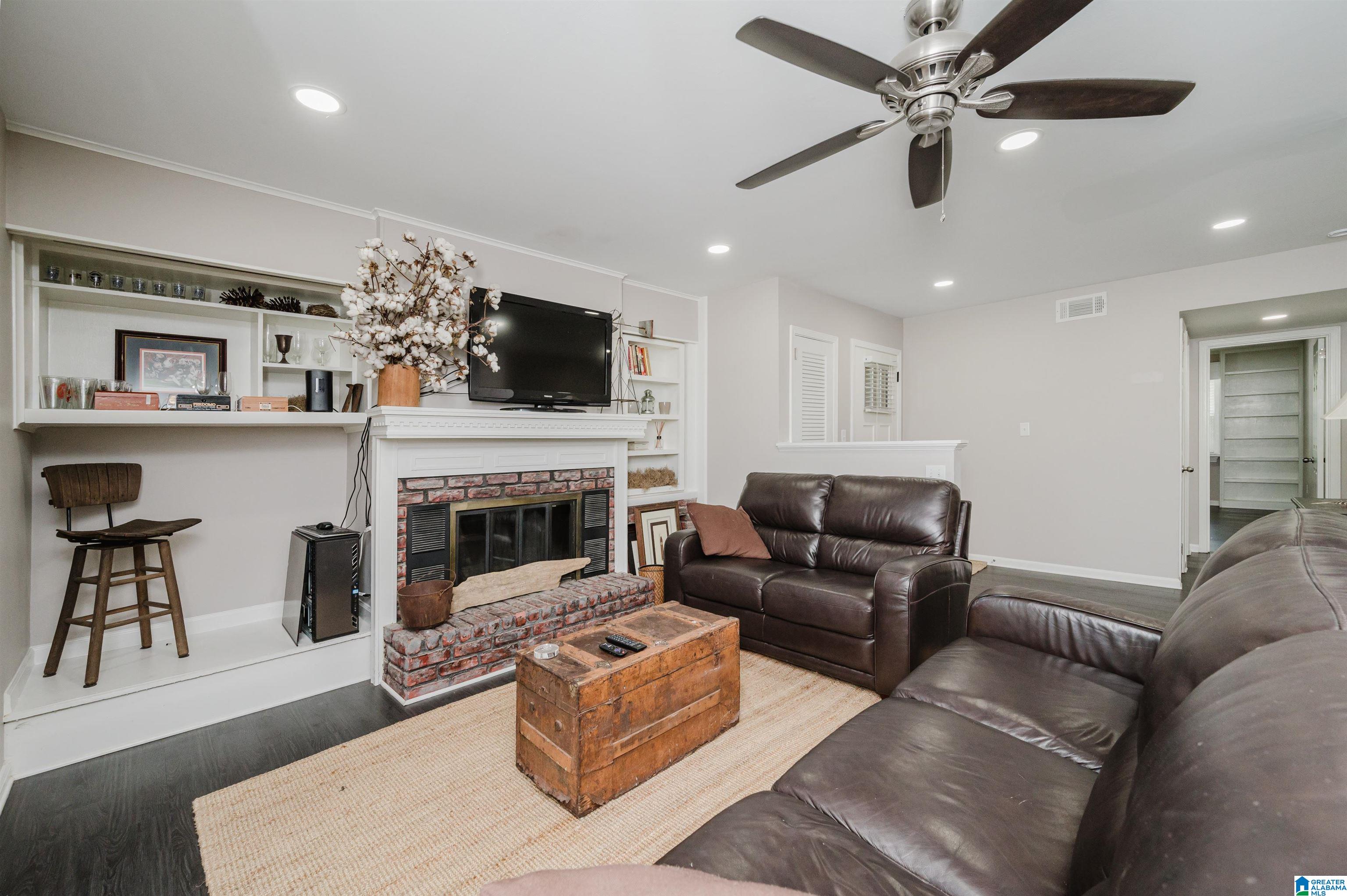 2nd image of 2100 Montreat Lane #2100-B, Vestavia Hills, AL 35216 | MLS# 21459288