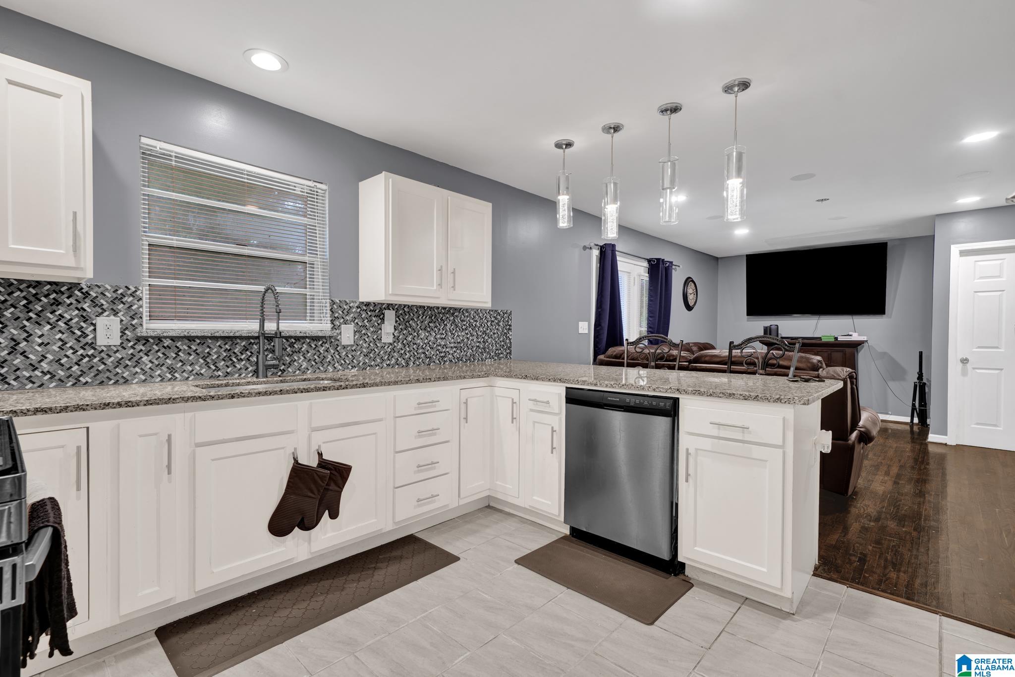 Photo 4 of Single family home for sale at 3319 Crescent Dr, Bessemer, AL 35023 | MLS# 21459300 | Listing updated on 2026-07-28