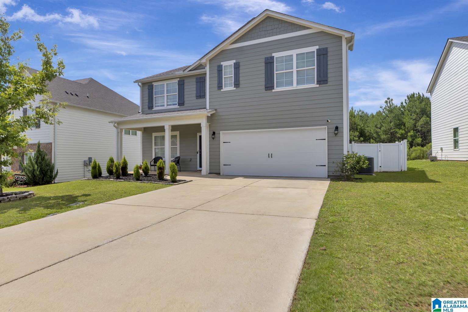 Photo 3 of Single family home for sale at 1056 Flyway View Ln, Alabaster, AL 35007 | MLS# 21459301 | Listing updated on 2026-08-24