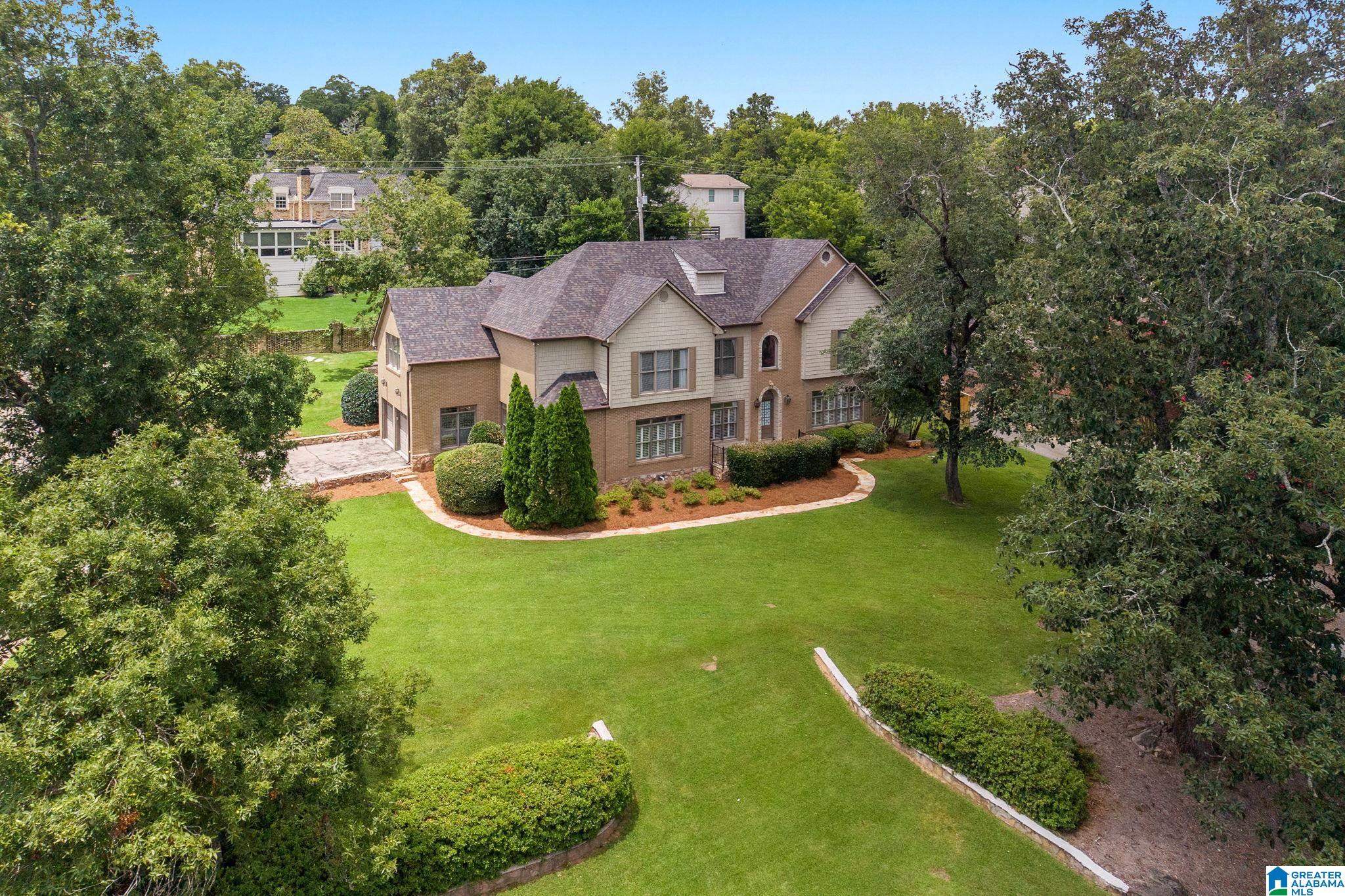 2nd image of 232 Beaumont Dr, Vestavia Hills, AL 35216 | MLS# 21459310