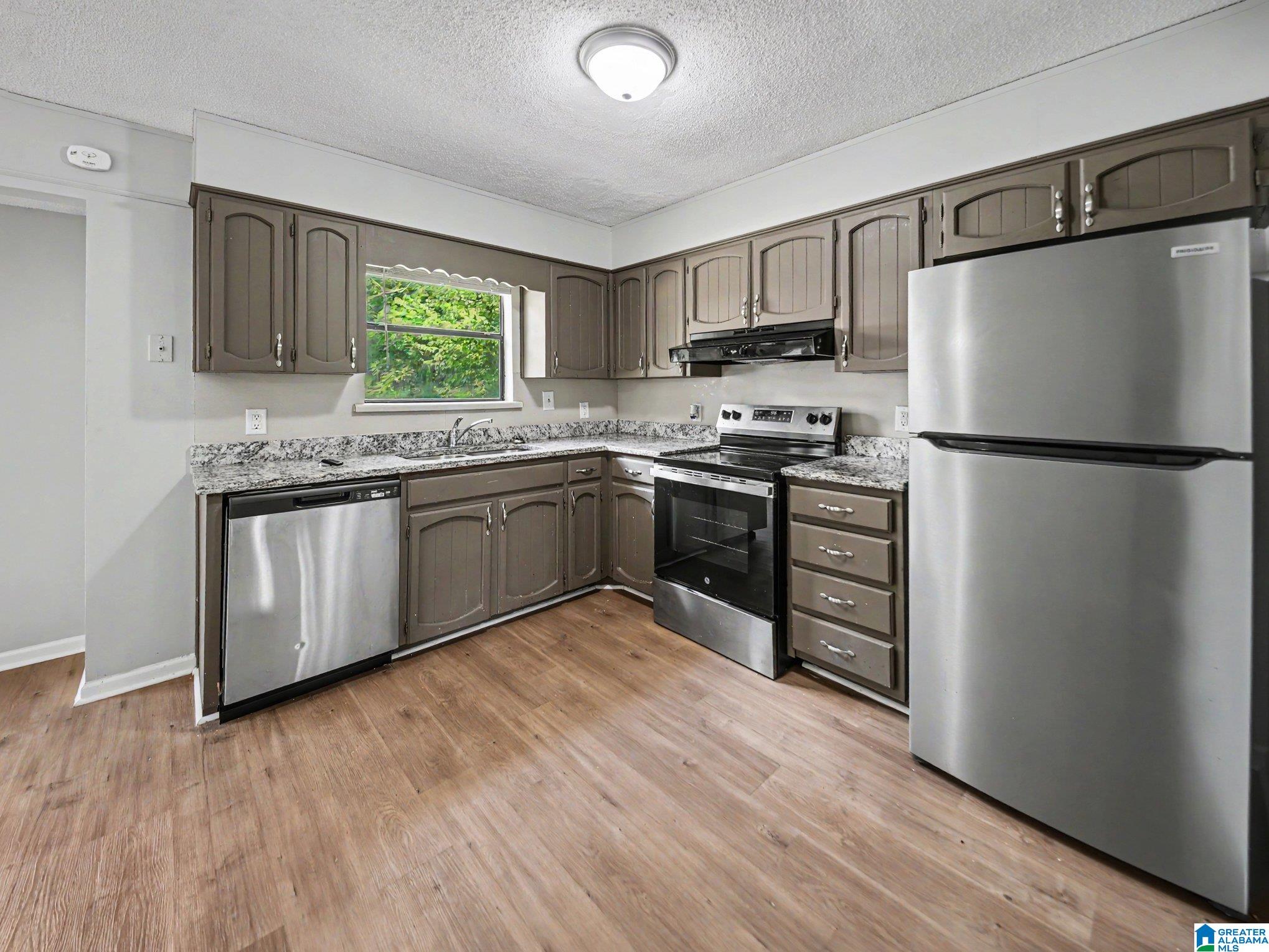 Photo 3 of Single family home for sale at 300 Varden Hl Dr, Birmingham, AL 35214 | MLS# 21459317 | Listing updated on 2026-07-18