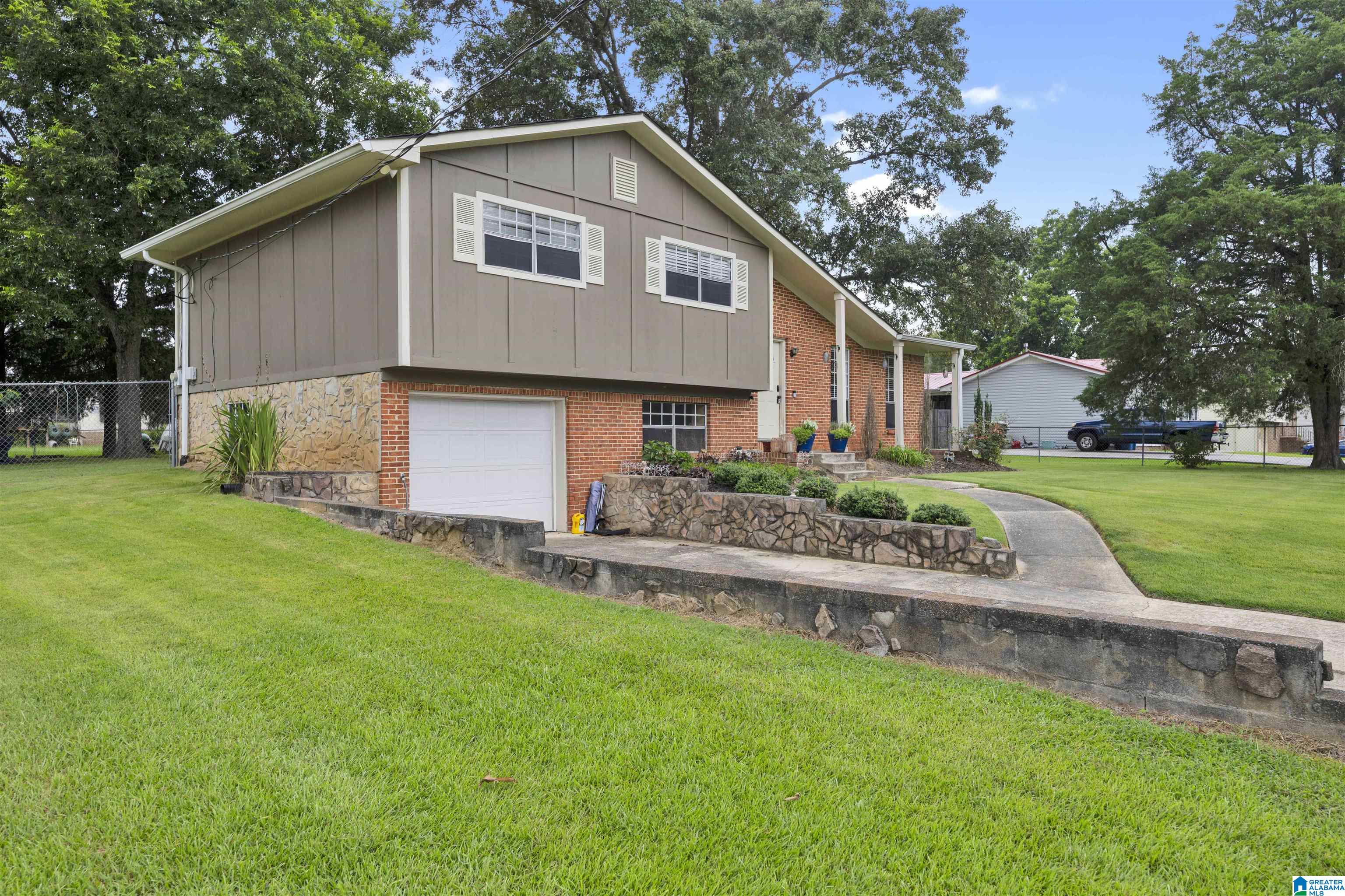 2nd image of 711 Cherokee Trail, Warrior, AL 35180 | MLS# 21459320