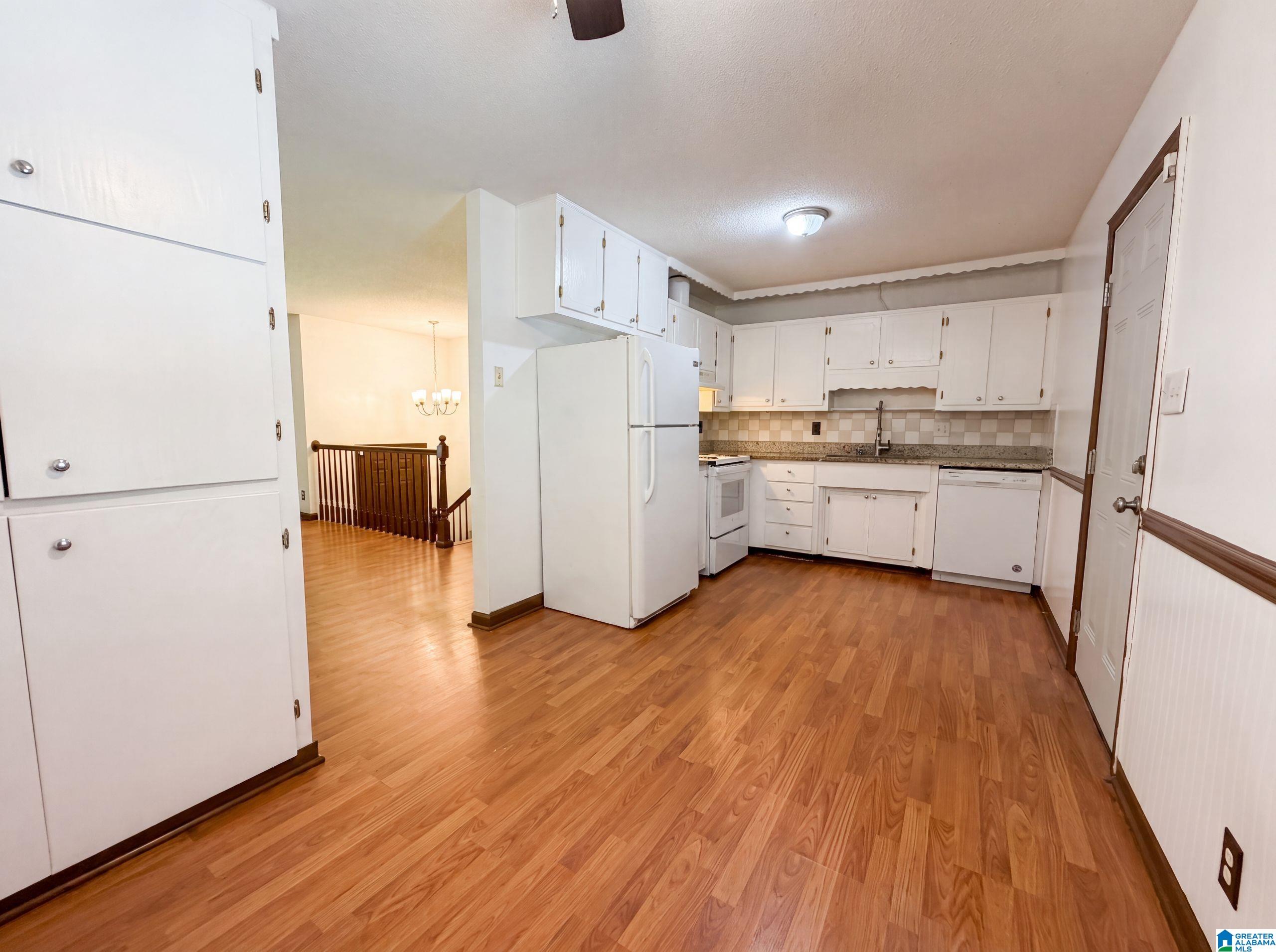 Photo 2 of Single family home for sale at 3108 Cobblestone Dr, Birmingham, AL 35215 | MLS# 21459323 | Listing updated on 2026-09-14