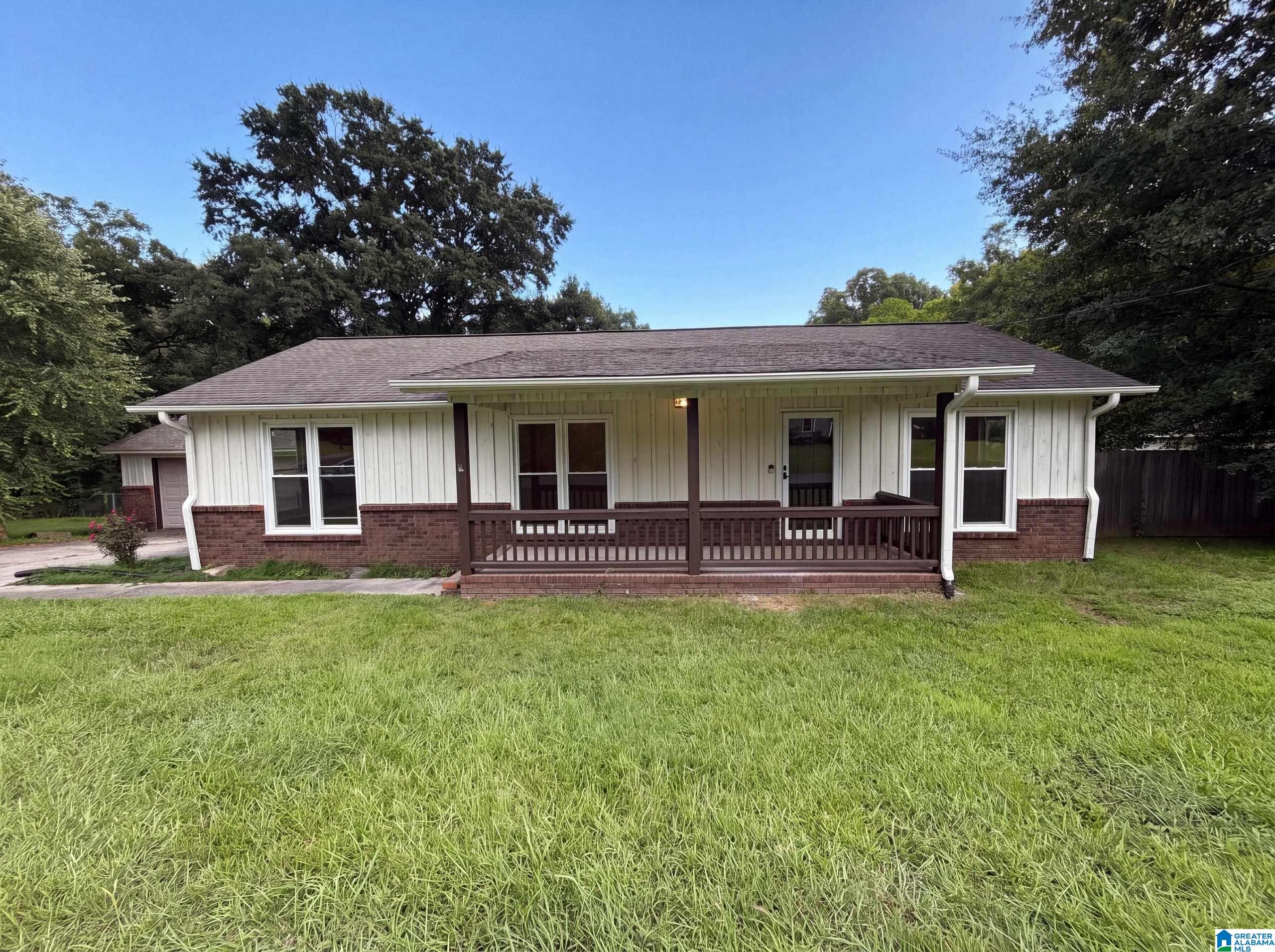 Photo 1 of Single family home for sale at 1007 Normandale Dr, Bessemer, AL 35023 | MLS# 21459329 | Listing updated on 2026-09-17