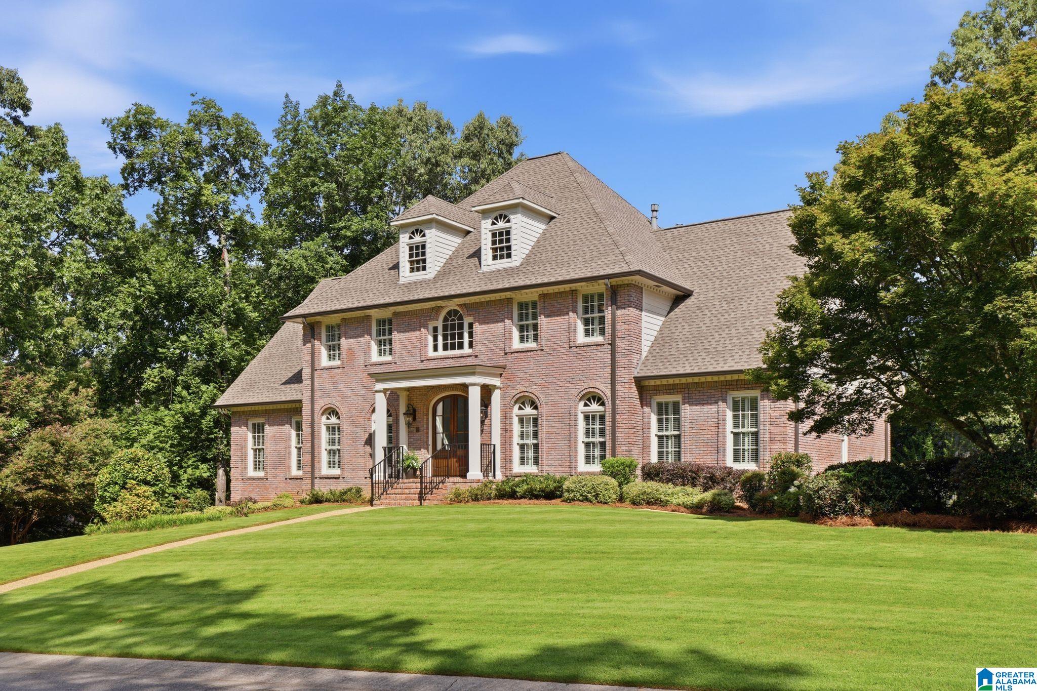 Photo 2 of Sale Pending at 3525 Countrywood Ln, Vestavia, AL 35243 | MLS# 21459364 | Listing updated on 2026-07-23