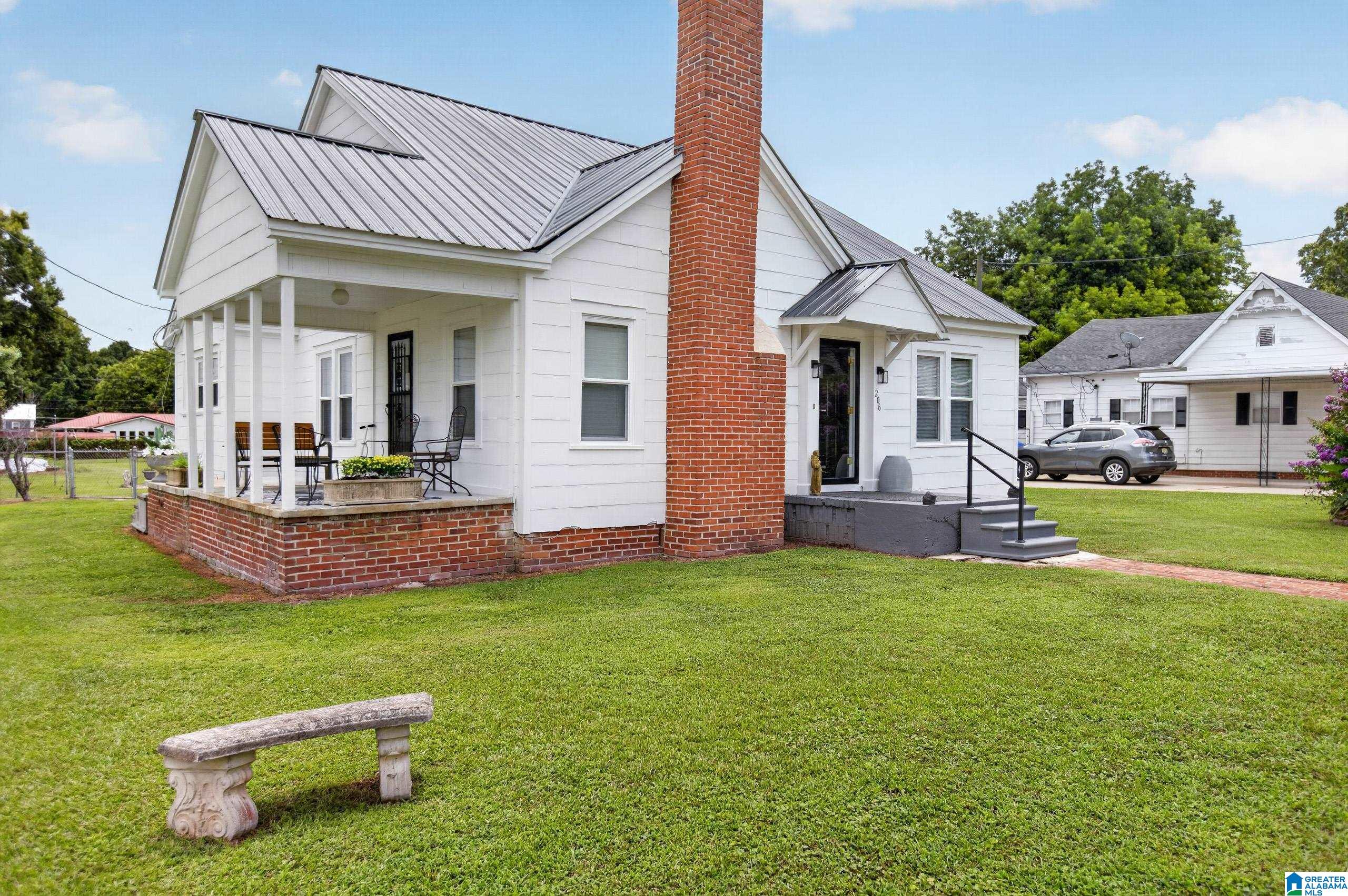 3rd image of 206 S Center Avenue, Piedmont, AL 36272 | MLS# 21459404