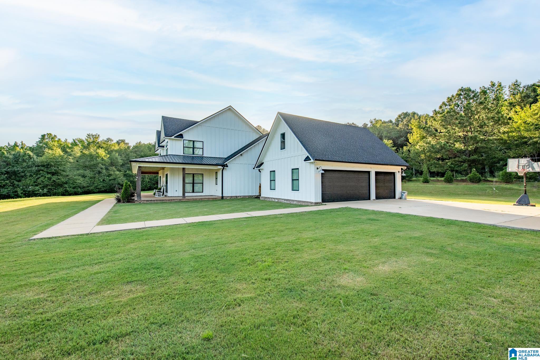 3rd image of 122 Hickory Dr, Brent, AL 35034 | MLS# 21459410