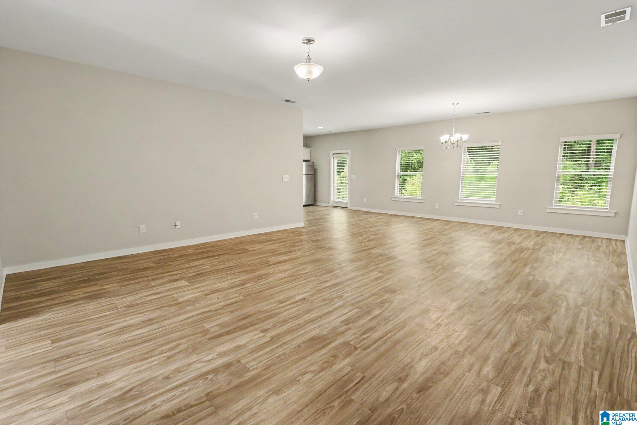 Photo 3 of Single family home for sale at 361 White Oak Cir, Lincoln, AL 35096 | MLS# 21459416 | Listing updated on 2026-08-28
