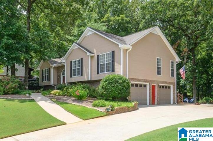 Photo 1 of Sale Pending at 104 Forest Hills Cir, Alabaster, AL 35007 | MLS# 21459428 | Listing updated on 2026-09-02