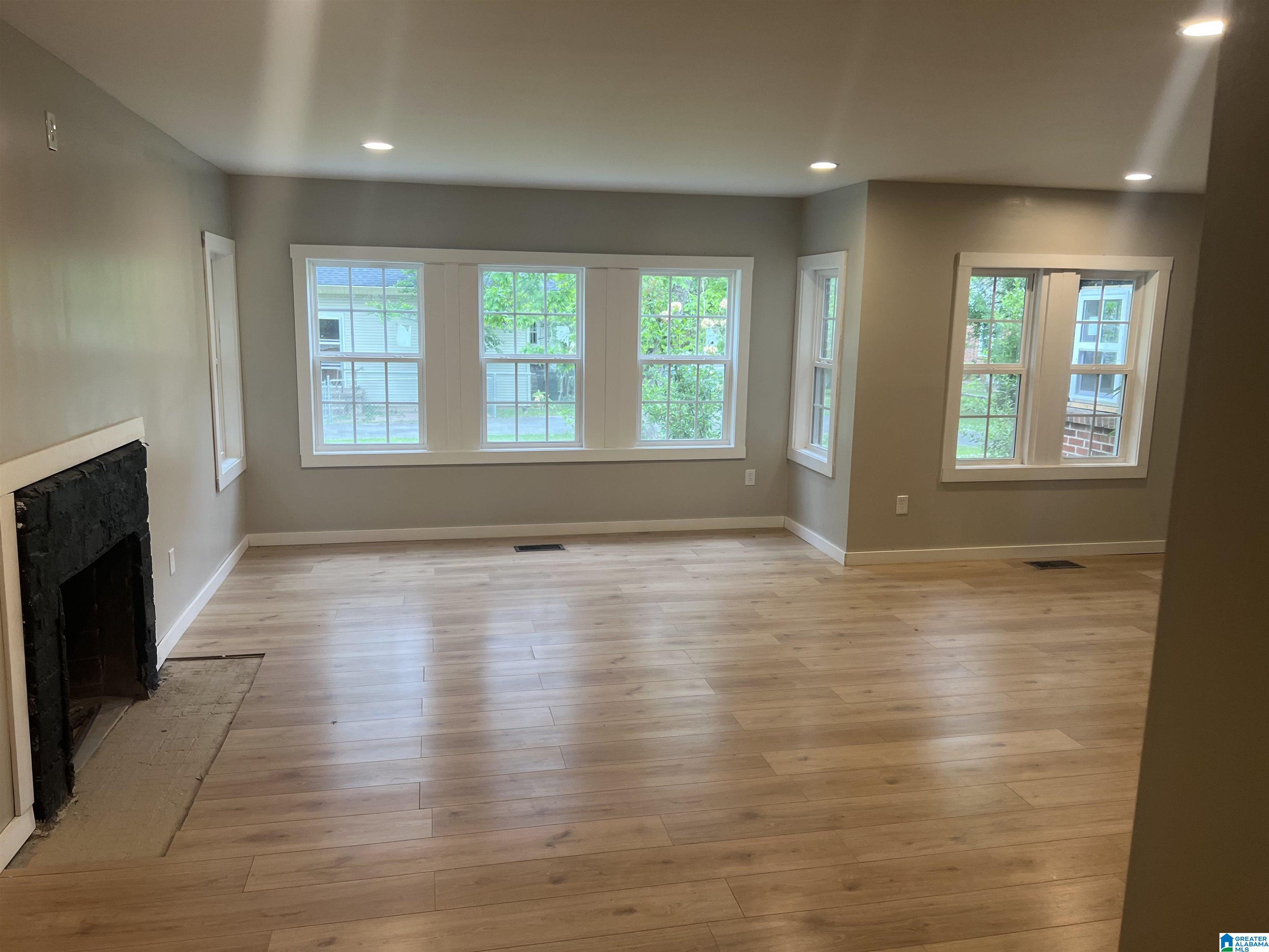 5th image of 403 2Nd Street, Reform, AL 35481 | MLS# 21459450