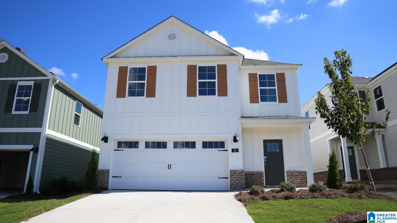 Photo 1 of Single family home for sale at 305 Creek Bnd Ln, Alabaster, AL 35007 | MLS# 21459458 | Listing updated on 2026-09-21