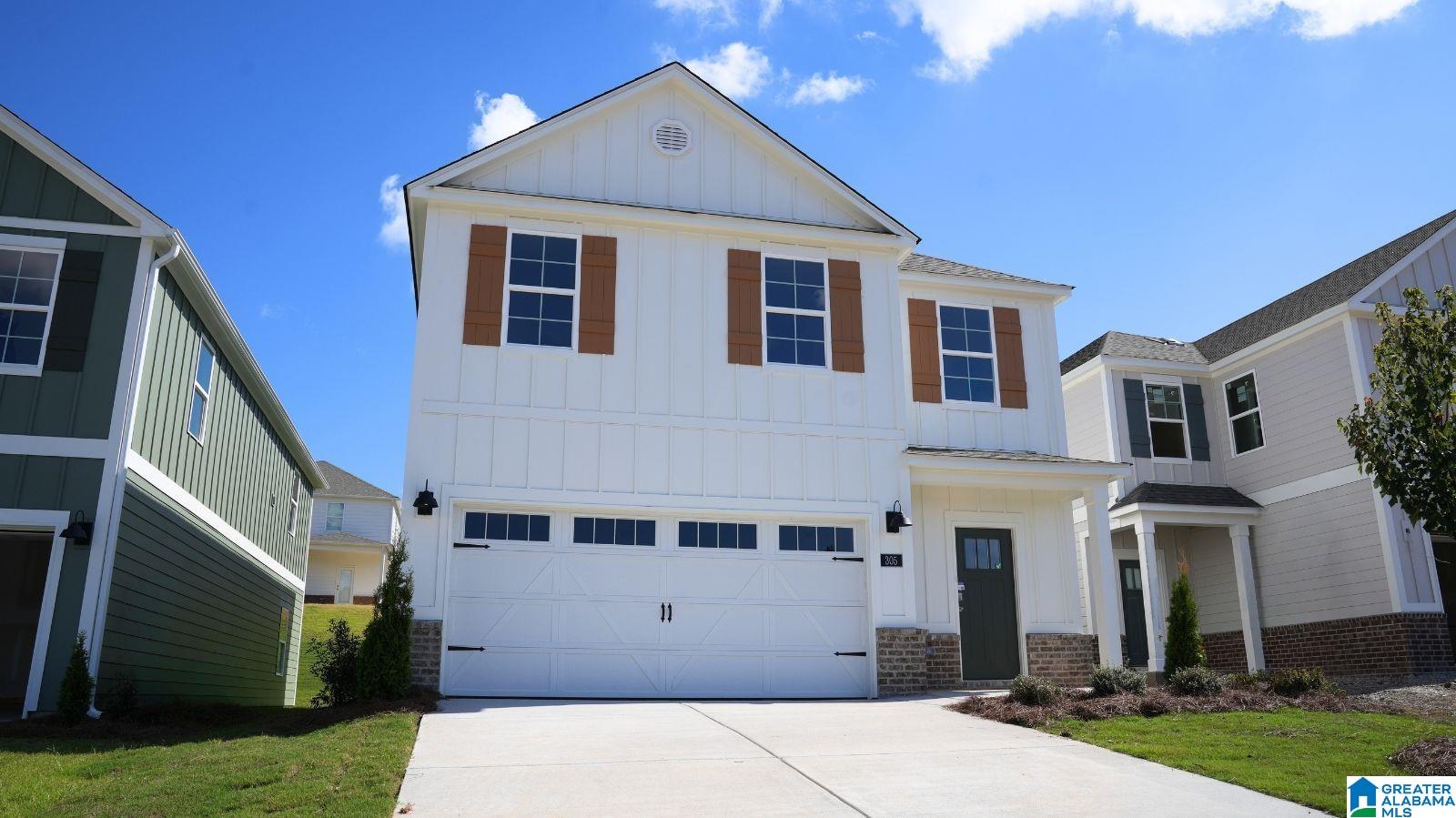 Photo 2 of Single family home for sale at 305 Creek Bnd Ln, Alabaster, AL 35007 | MLS# 21459458 | Listing updated on 2026-09-21