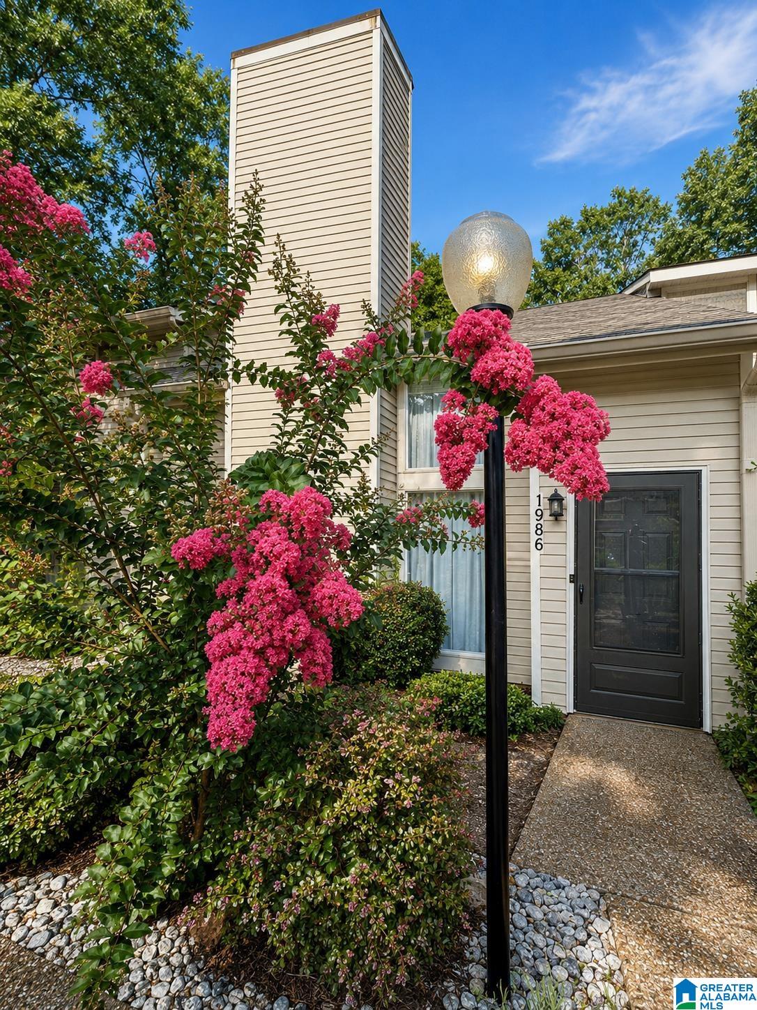 1st image of 1986 Chandalar Court, Pelham, AL 35124 | MLS# 21459491
