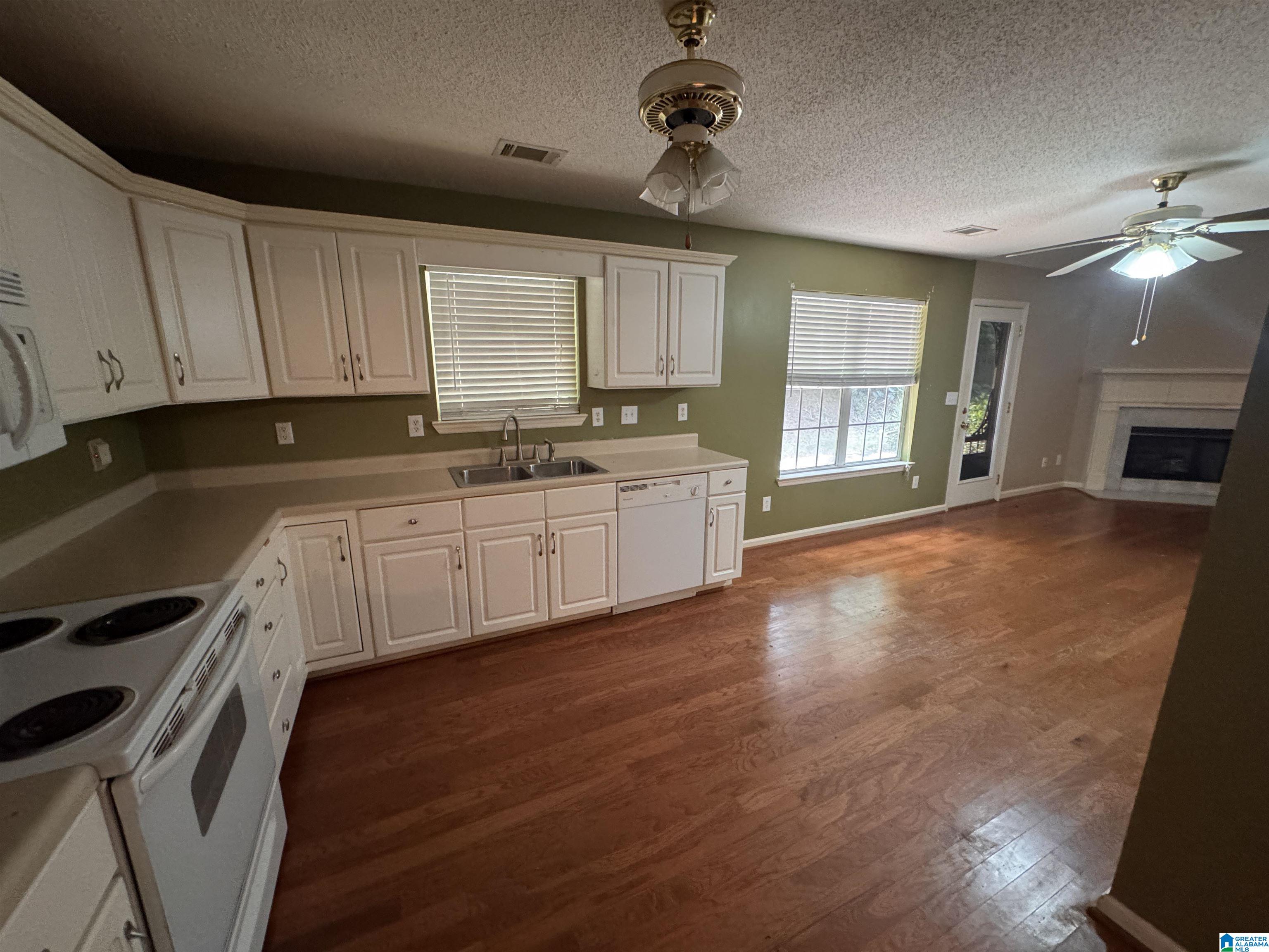 5th image of 141 Magnolia Circle, Columbiana, AL 35051 | MLS# 21459502