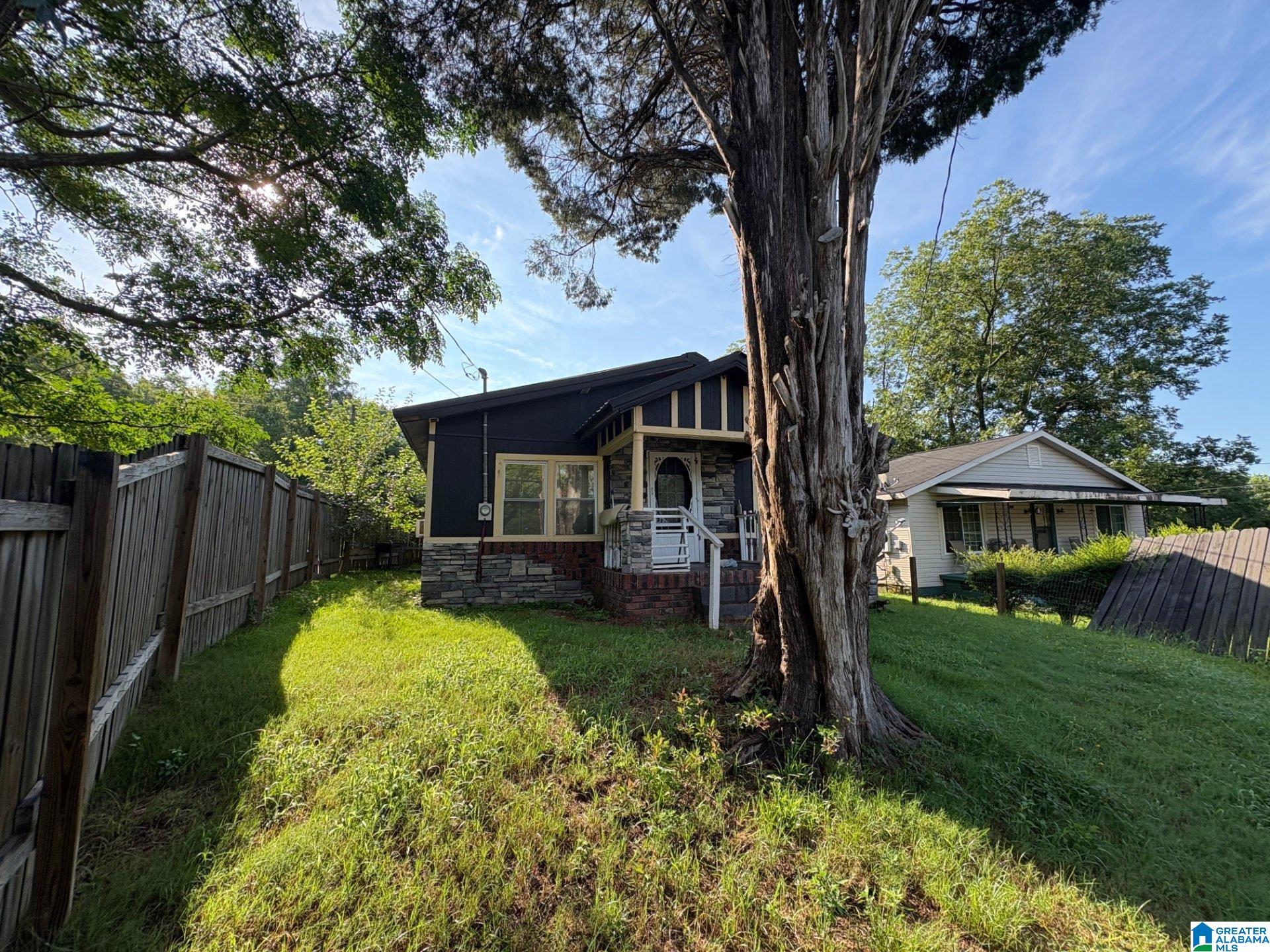 Homes for sale in Phenix City, AL | 203 10th Avenue S, Phenix City, AL 36869 | MLS# 21459535