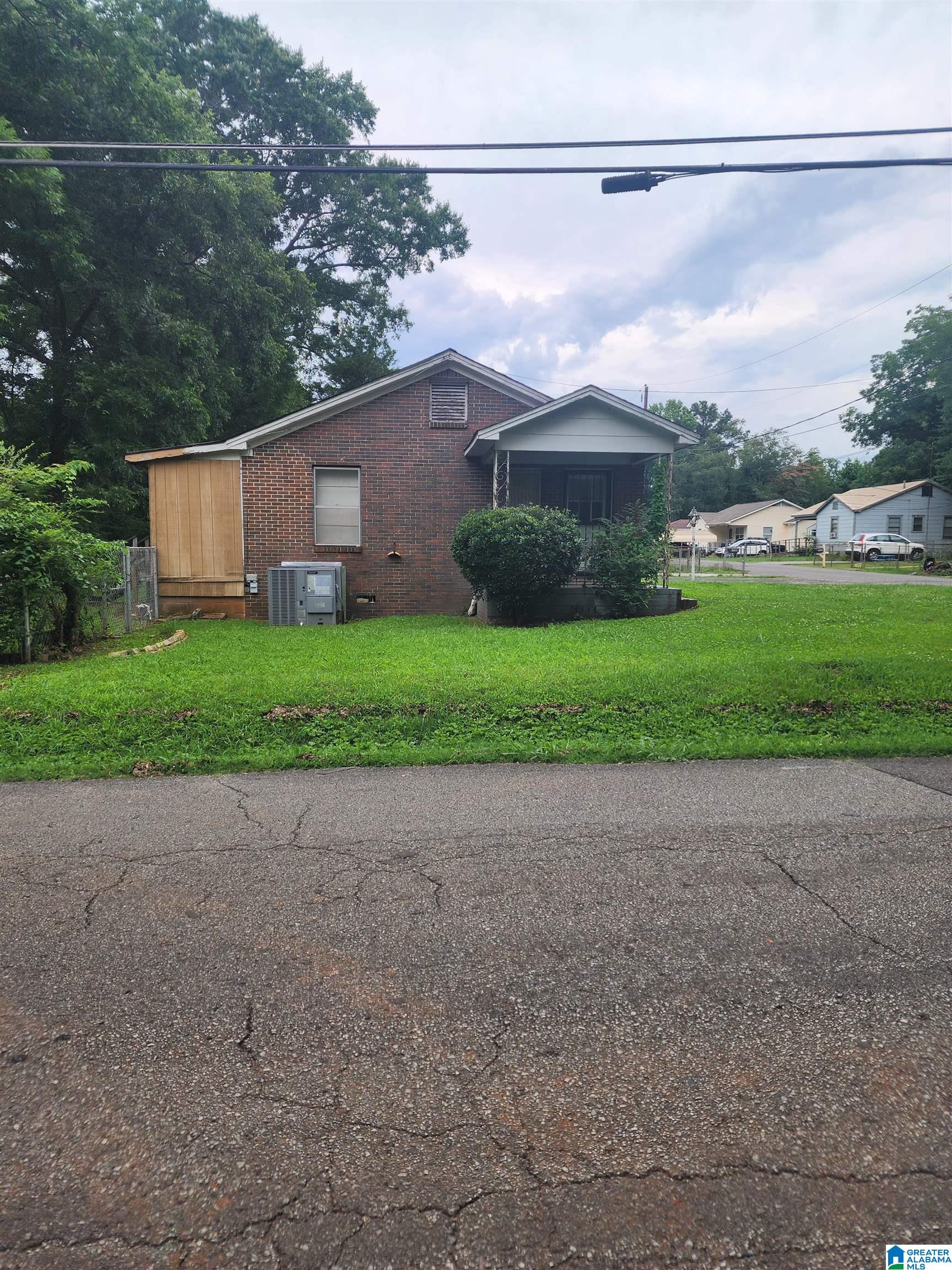 Photo 3 of Single family home for sale at 5101 Short 6th St N, Bessemer, AL 35020 | MLS# 21459536 | Listing updated on 2026-07-19