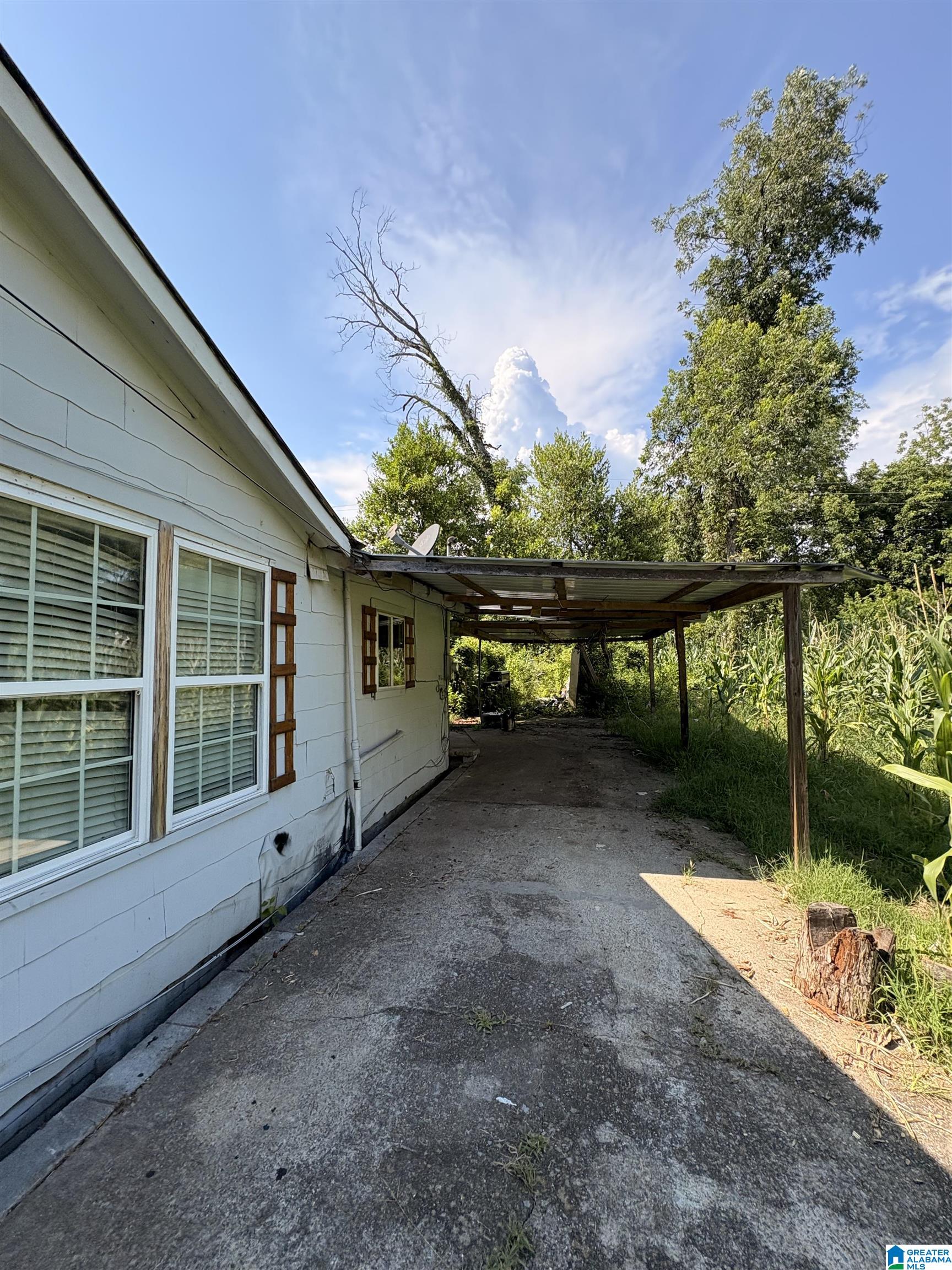 3rd image of 1529 4Th Avenue, Gadsden, AL 35901 | MLS# 21459543