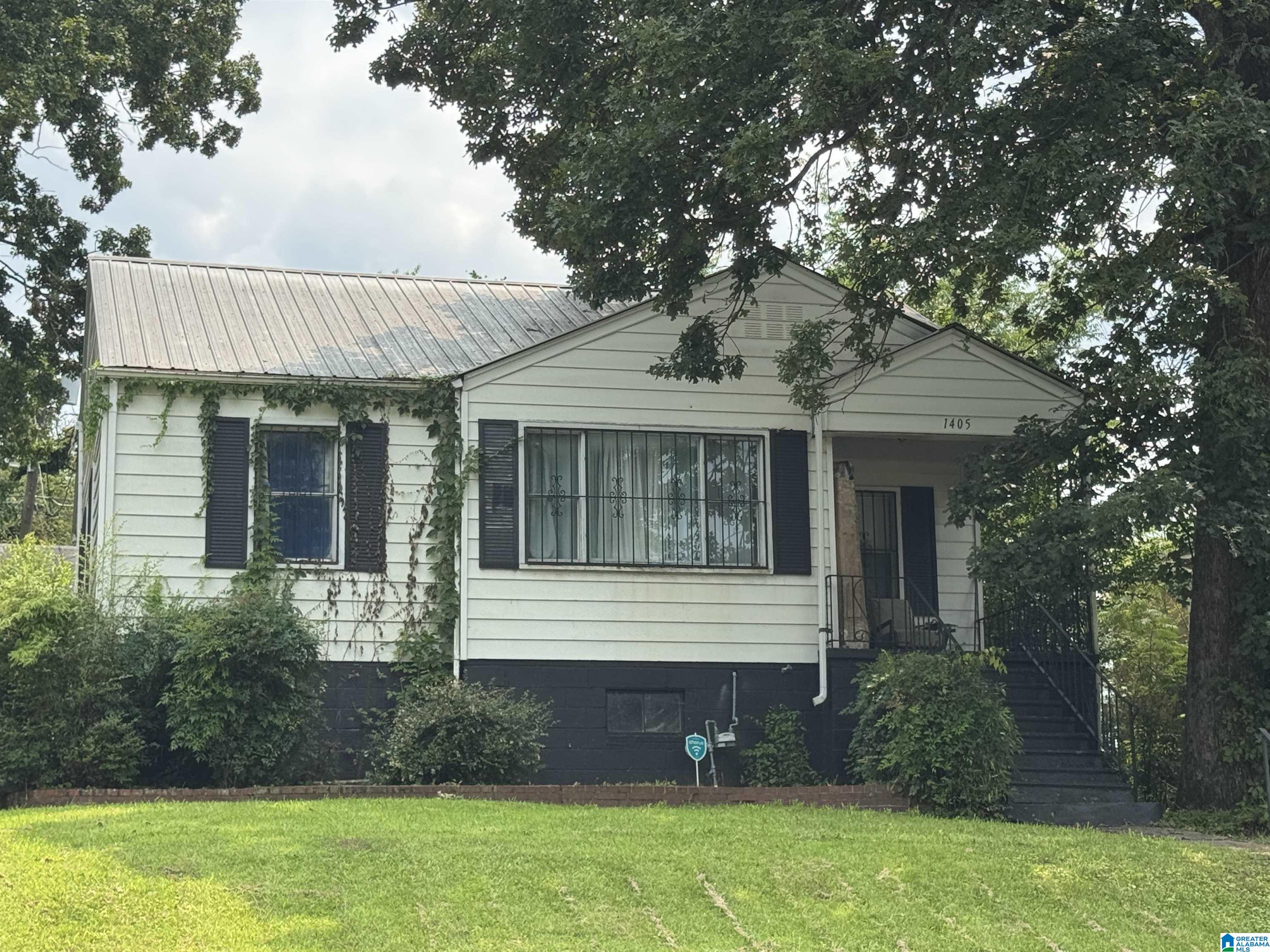 Photo 2 of Single family home for sale at 1405 Warrior Rd, Birmingham, AL 35218 | MLS# 21459566 | Listing updated on 2026-07-20
