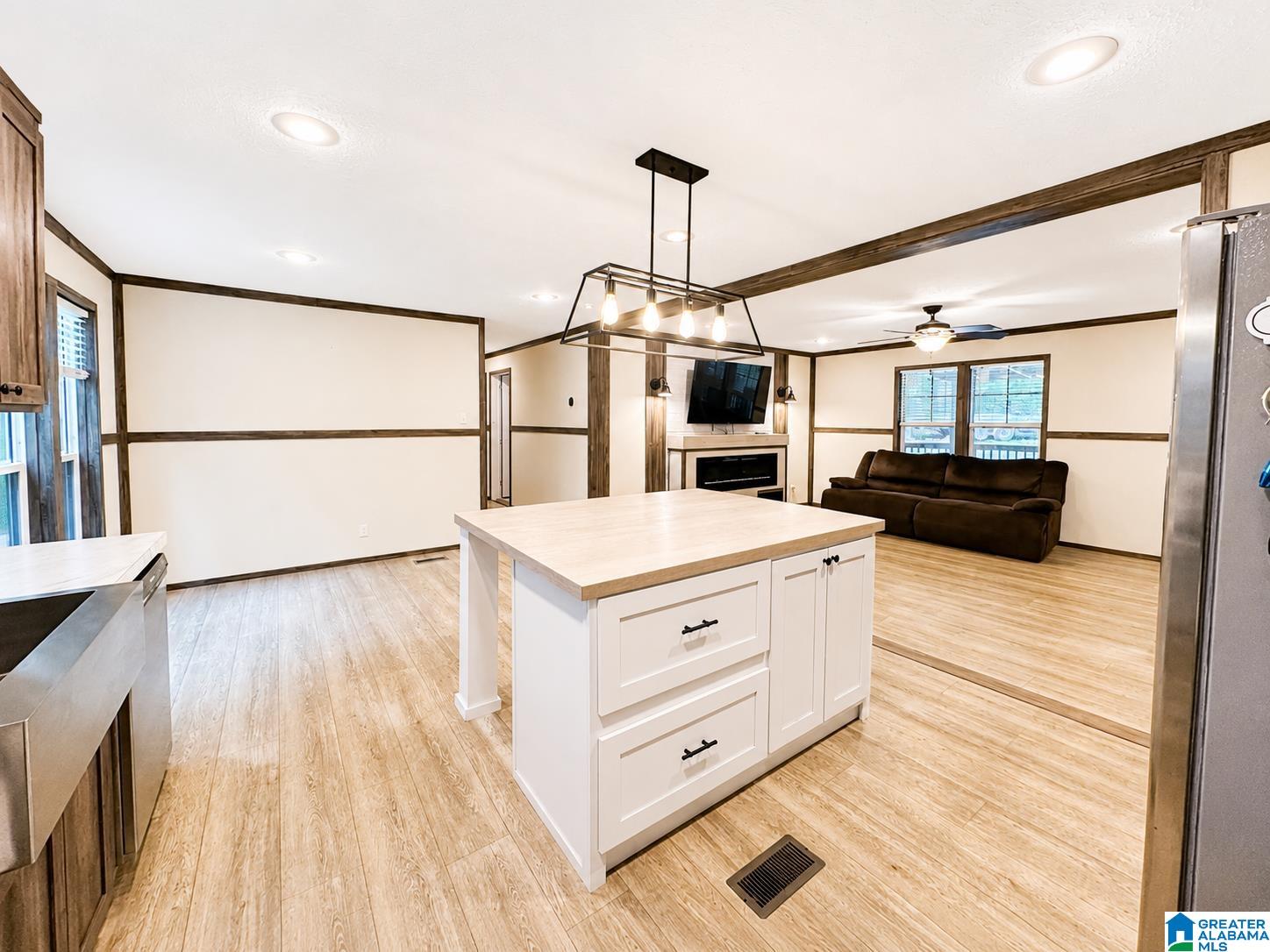 2nd image of 1913 County Road 354, Clanton, AL 35045 | MLS# 21459579
