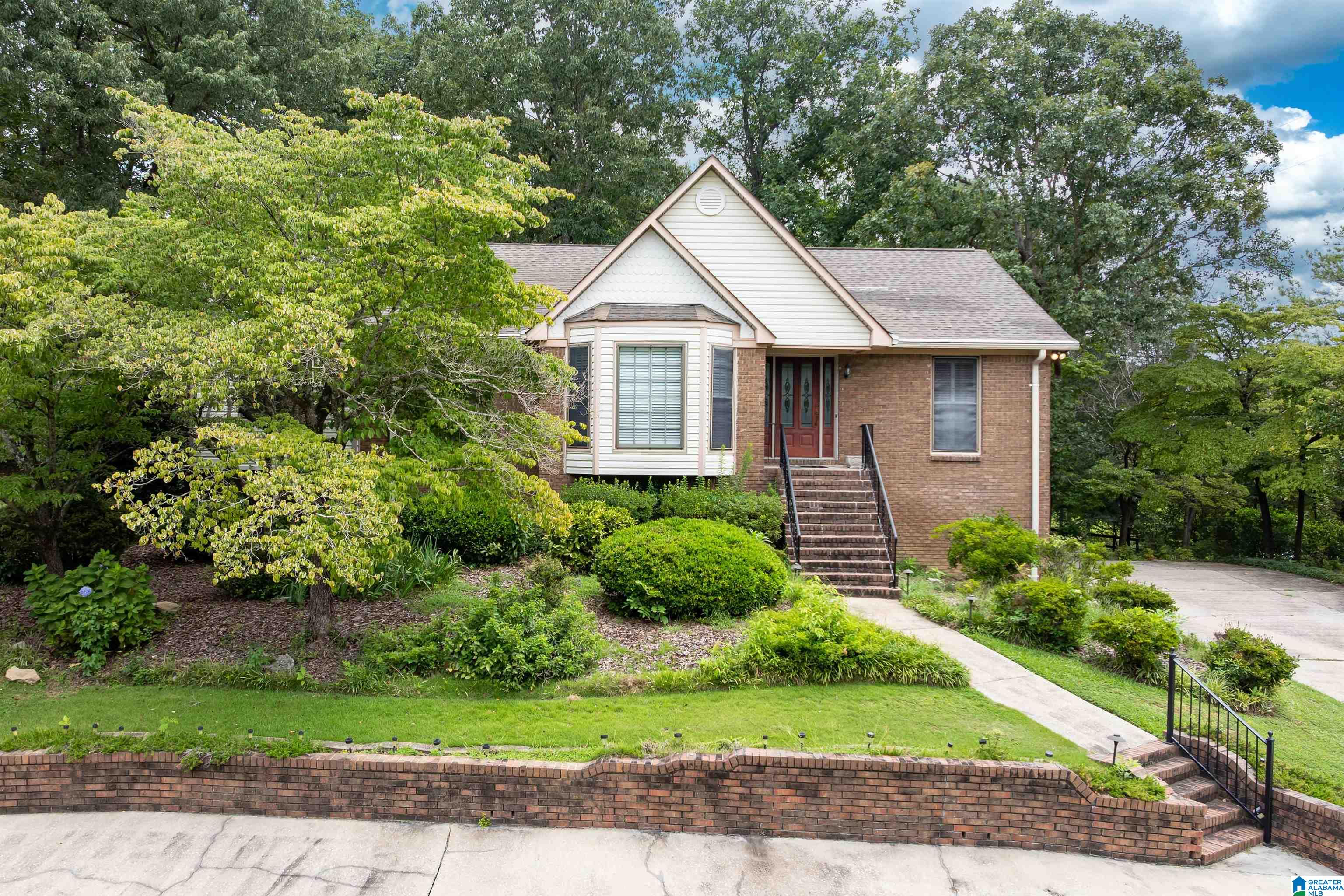 1st image of 6507 Quail Run Dr, Hoover, AL 35124 | MLS# 21459580