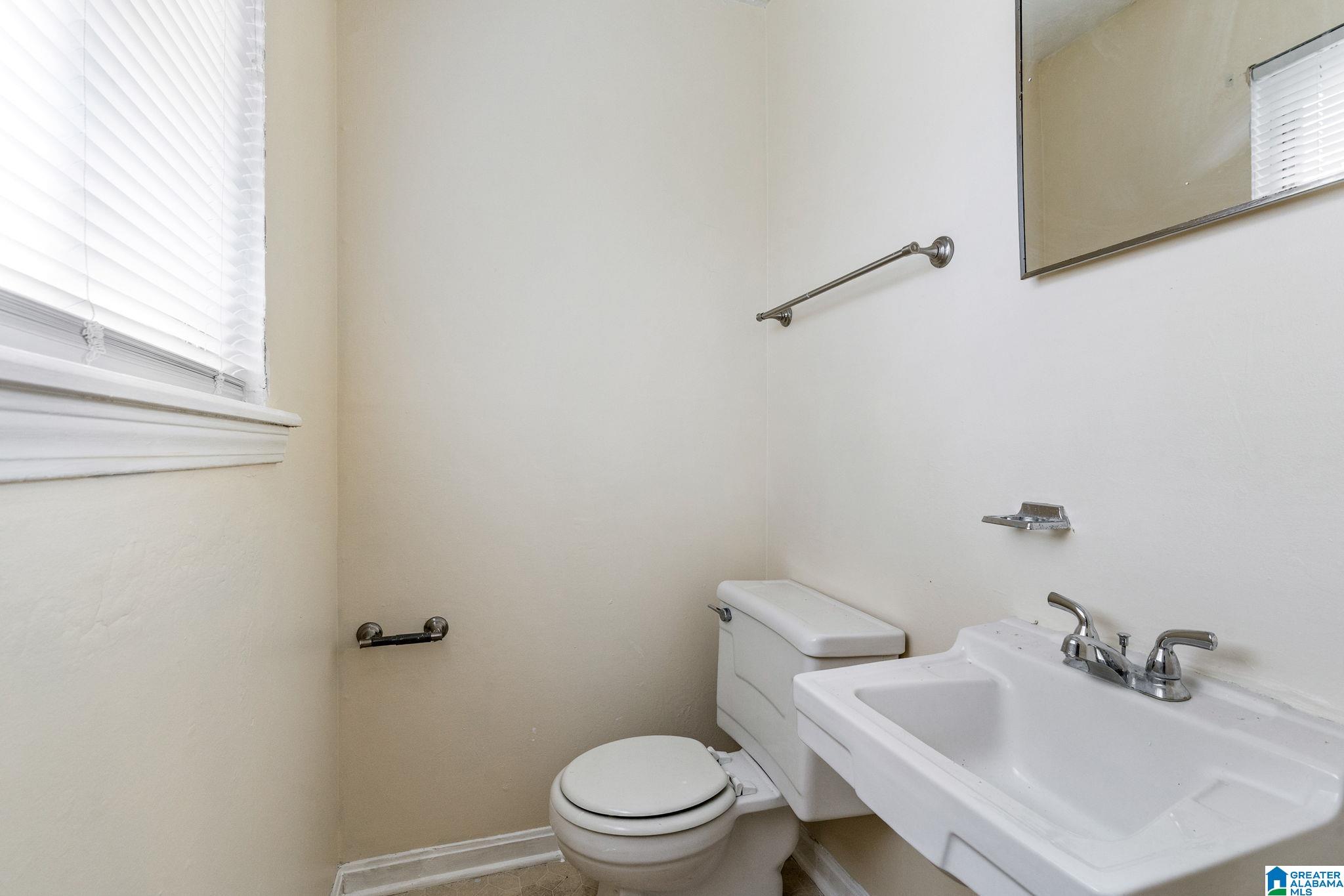 image of 425 14th Avenue, Center Point, AL 35215 | MLS# 21459625