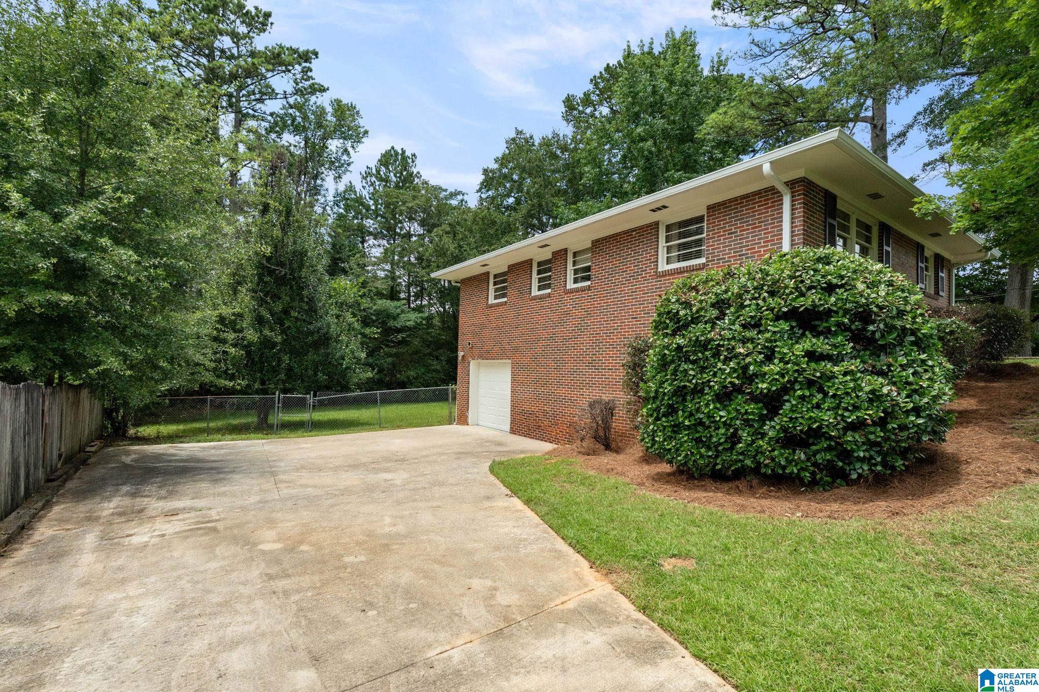 4th image of 112 Dew Dr, Trussville, AL 35173 | MLS# 21459641