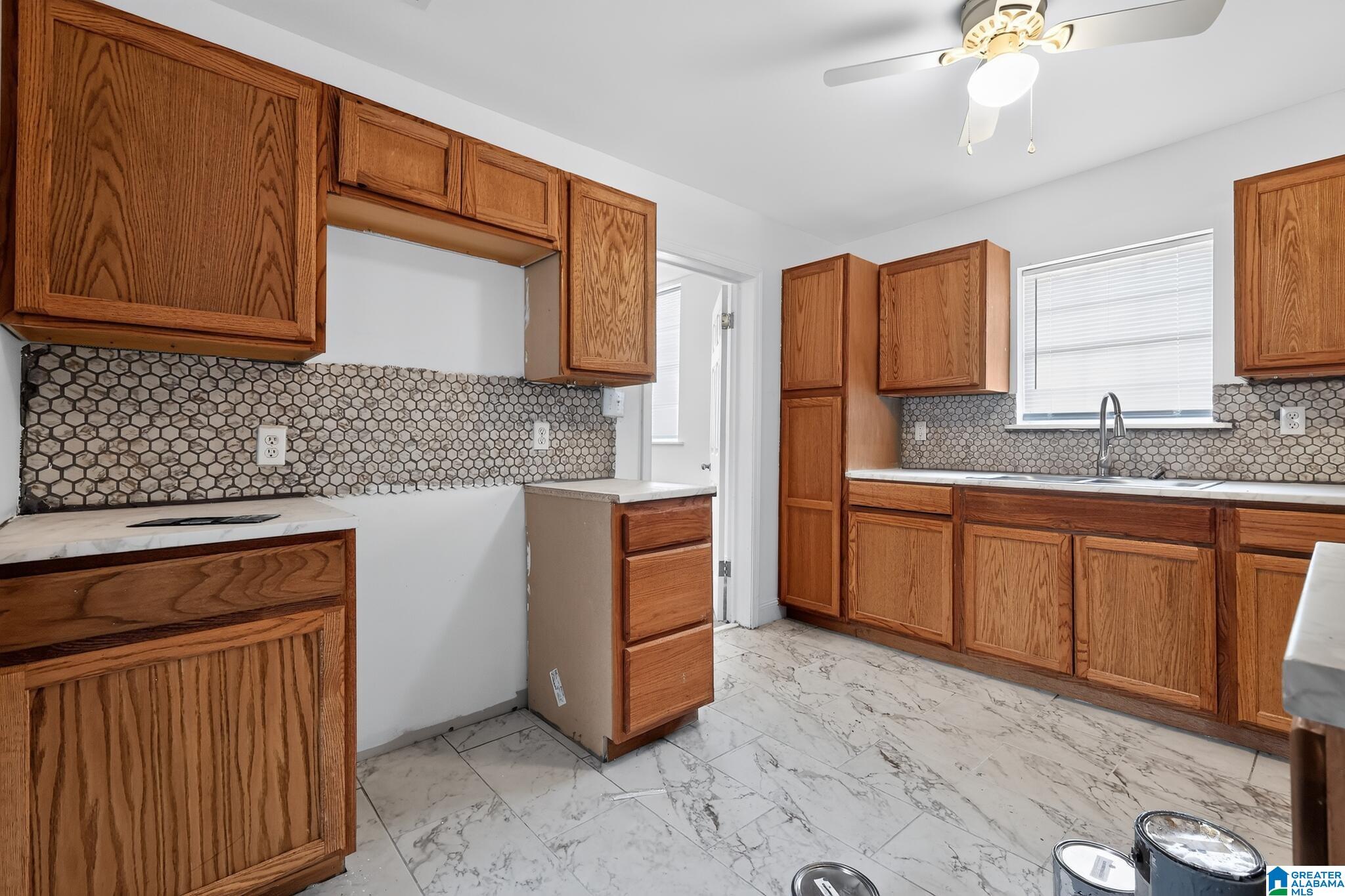 Photo 3 of Sale Pending at 967 Texas St, Mobile, AL 36604 | MLS# 21459643 | Listing updated on 2026-09-02