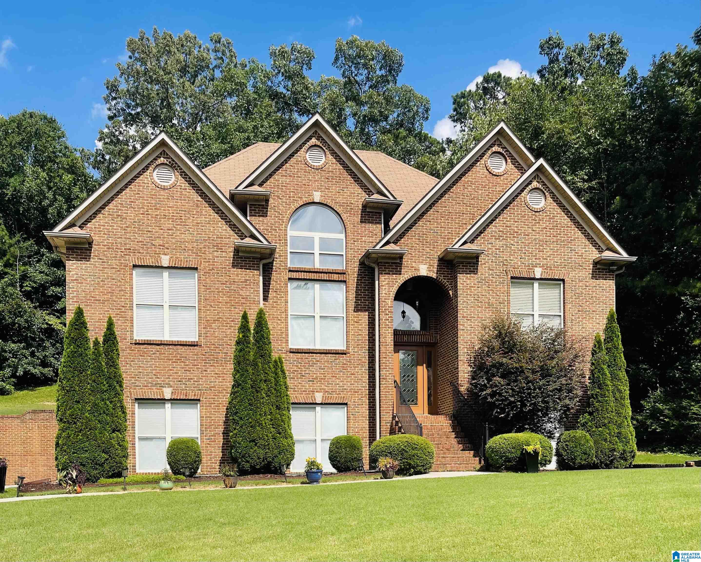 511 WILLOW LANE