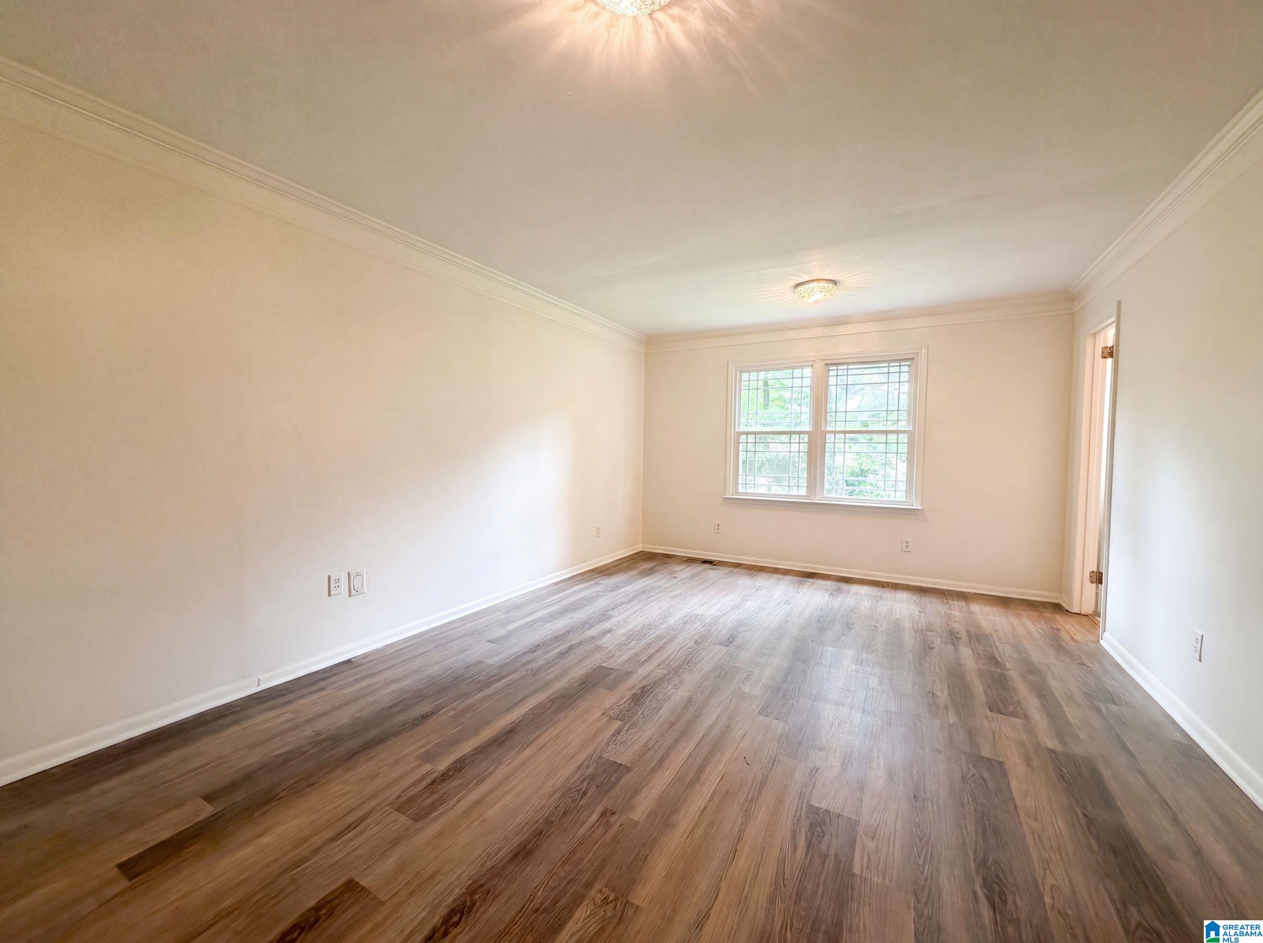 3rd image of 1909 Wisterwood Dr, Hoover, AL 35226 | MLS# 21459672