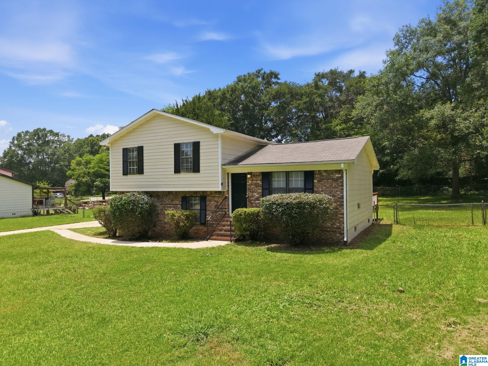 2nd image of 102 Meadowgreen Lane, Montevallo, AL 35115 | MLS# 21459674
