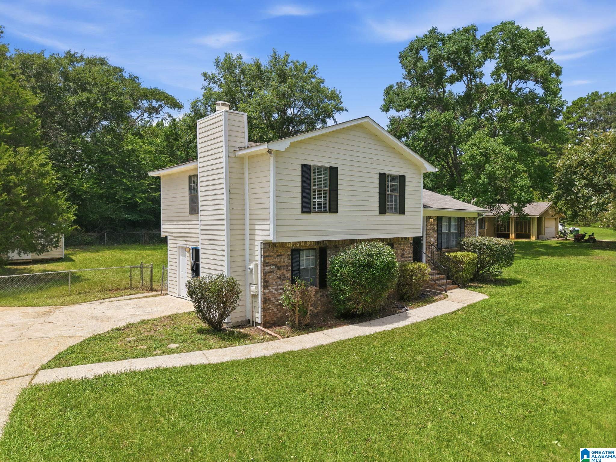 3rd image of 102 Meadowgreen Lane, Montevallo, AL 35115 | MLS# 21459674