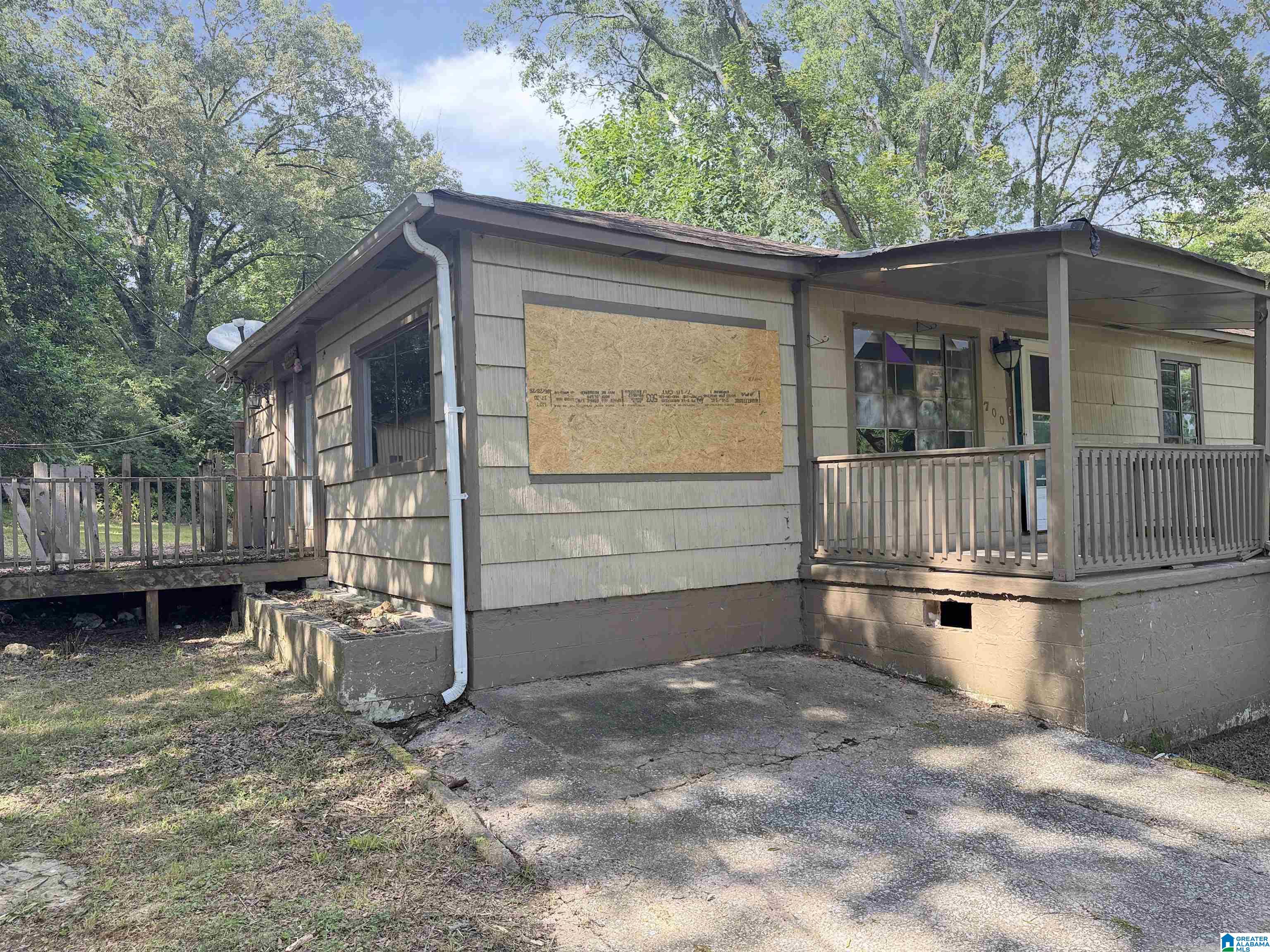 image of 700 22nd Terrace Ne, Center Point, AL 35215 | MLS# 21459675