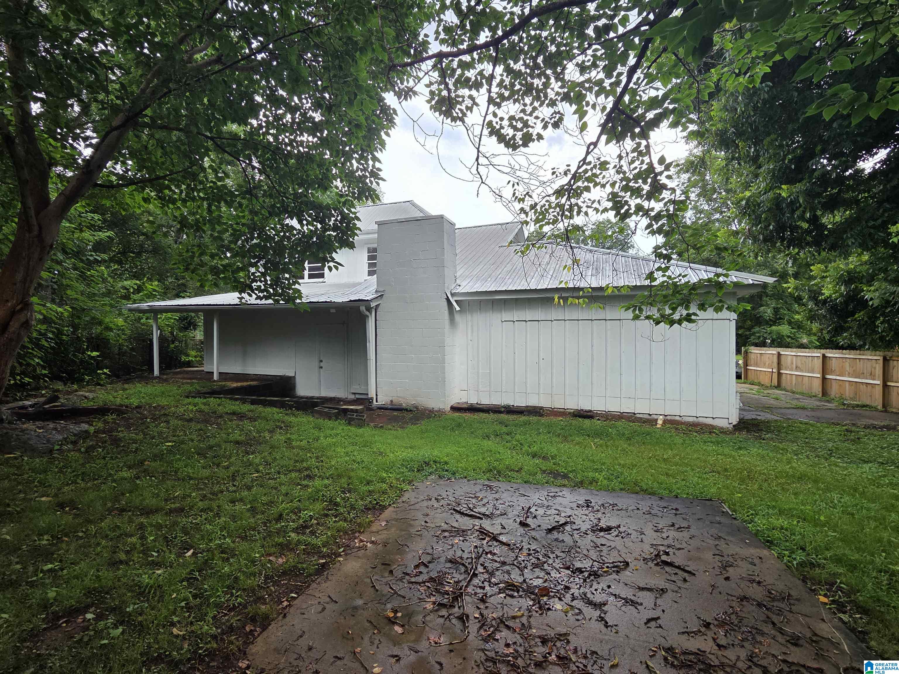 3rd image of 1406 12Th Avenue N, Bessemer, AL 35020 | MLS# 21459720