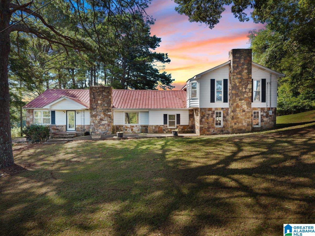 Photo 3 of Single family home for sale at 1120 Valley Rd, Oneonta, AL 35121 | MLS# 21459764 | Listing updated on 2026-07-27