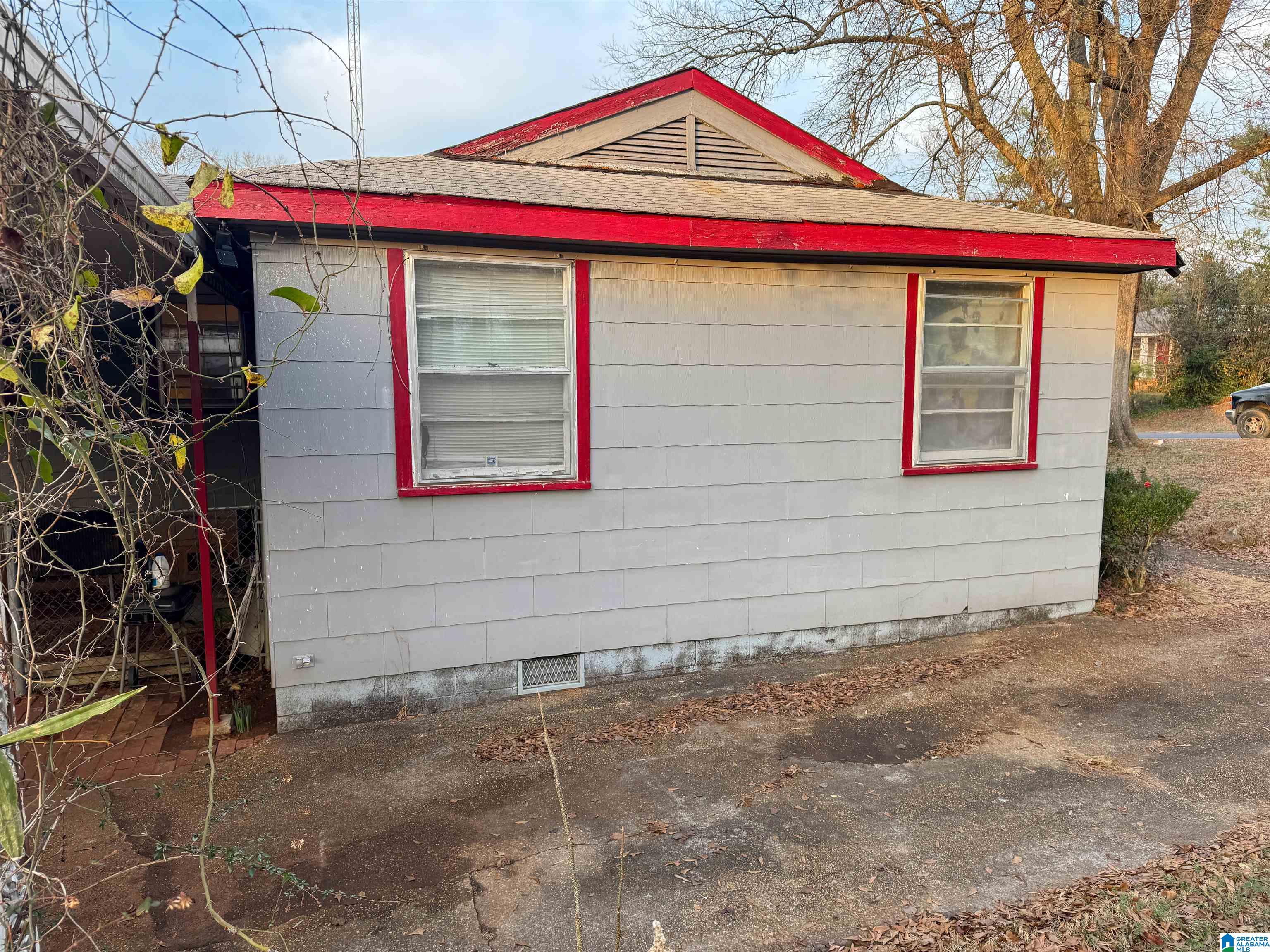 3rd image of 727 Glenwood Road, Talladega, AL 35160 | MLS# 21459780