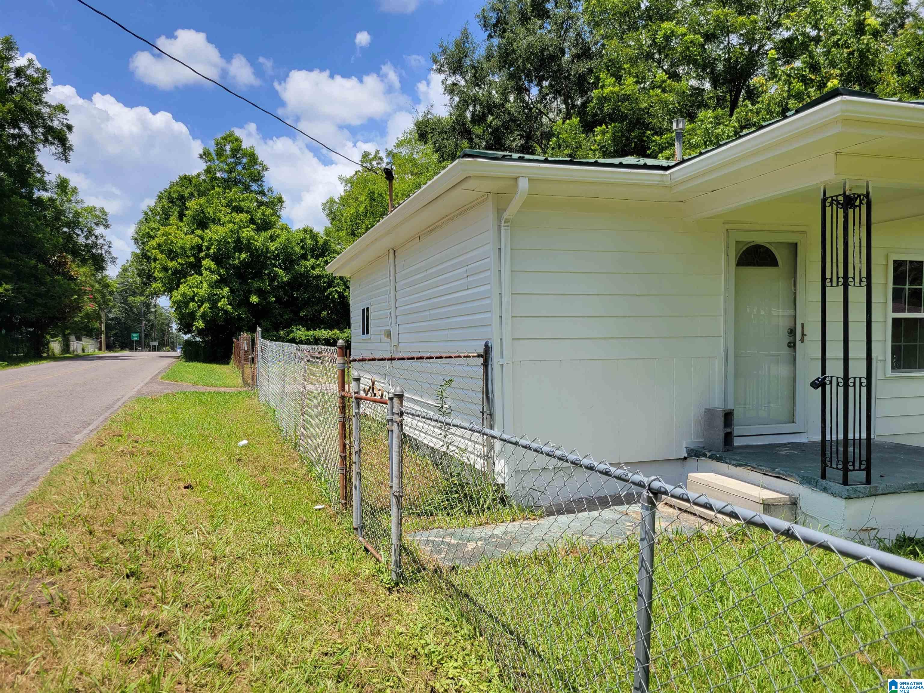 Photo 2 of Single family home for sale at 5928 Warner St, Birmingham, AL 35228 | MLS# 21459794 | Listing updated on 2026-07-23