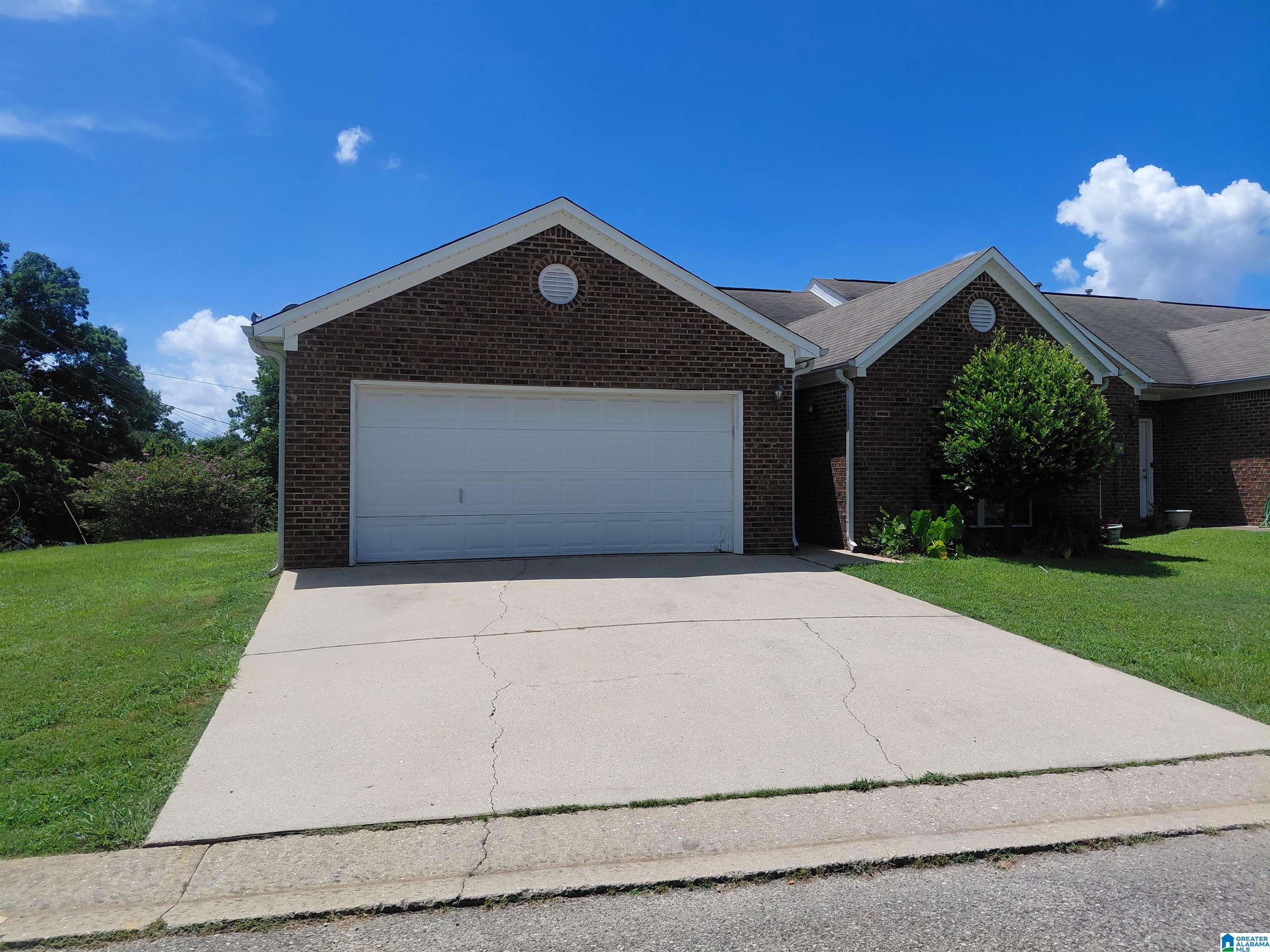 Townhouse for sale at 5006 Matt Dr, CENTER POINT, AL 35215 | MLS# 21459803