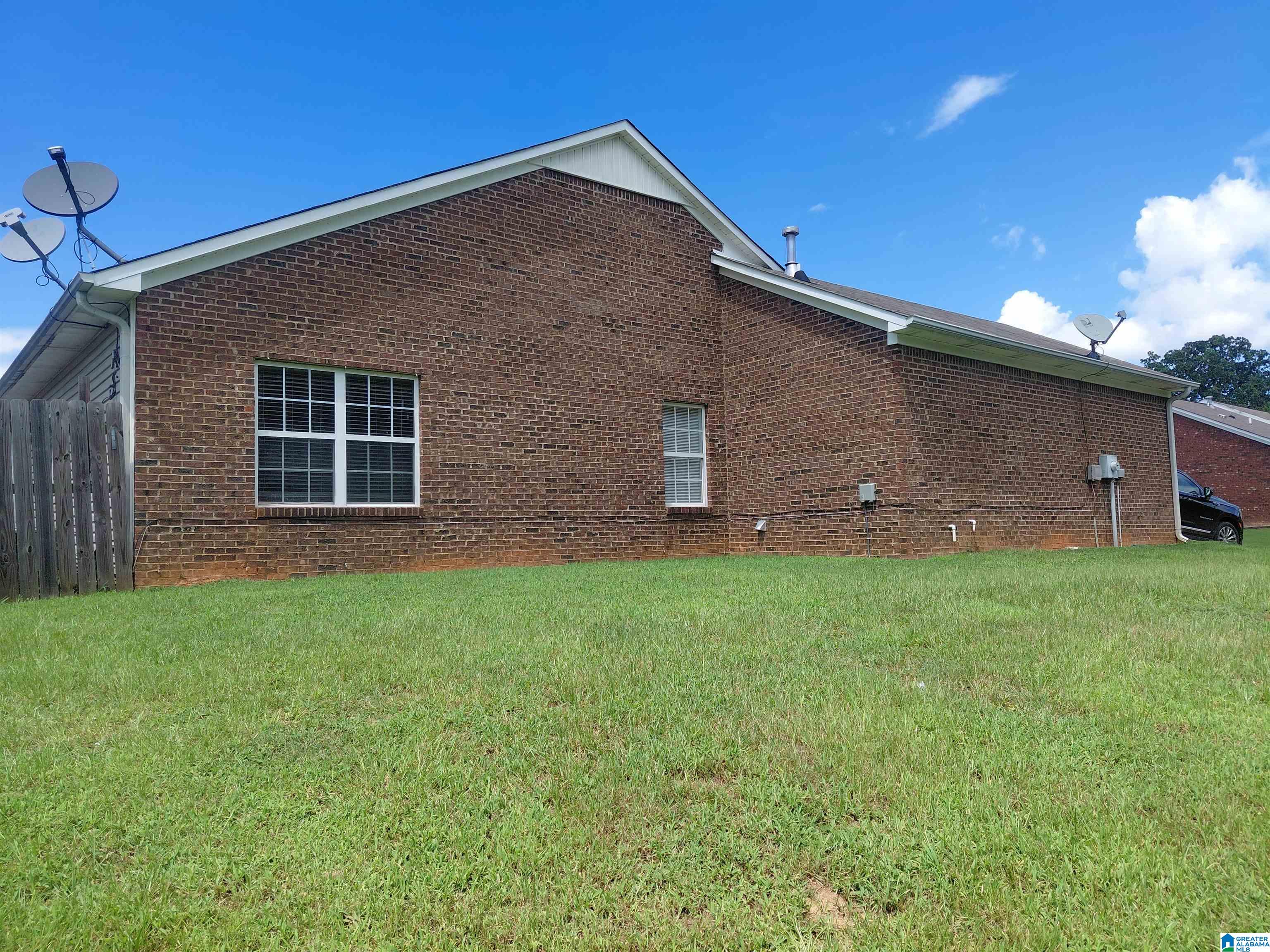 Photo 3 of Townhouse for sale at 5006 Matt Dr, Center Point, AL 35215 | MLS# 21459803 | Listing updated on 2026-09-17