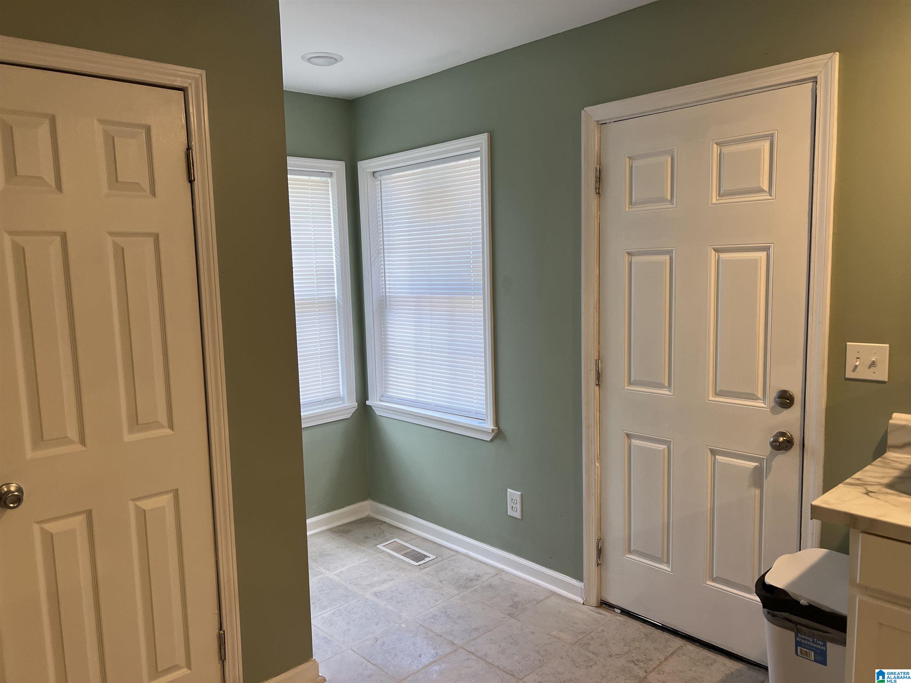 Photo 3 of Single family home for sale at 424 12th Avenue, Birmingham, AL 35228 | MLS# 21459816 | Listing updated on 2026-07-23