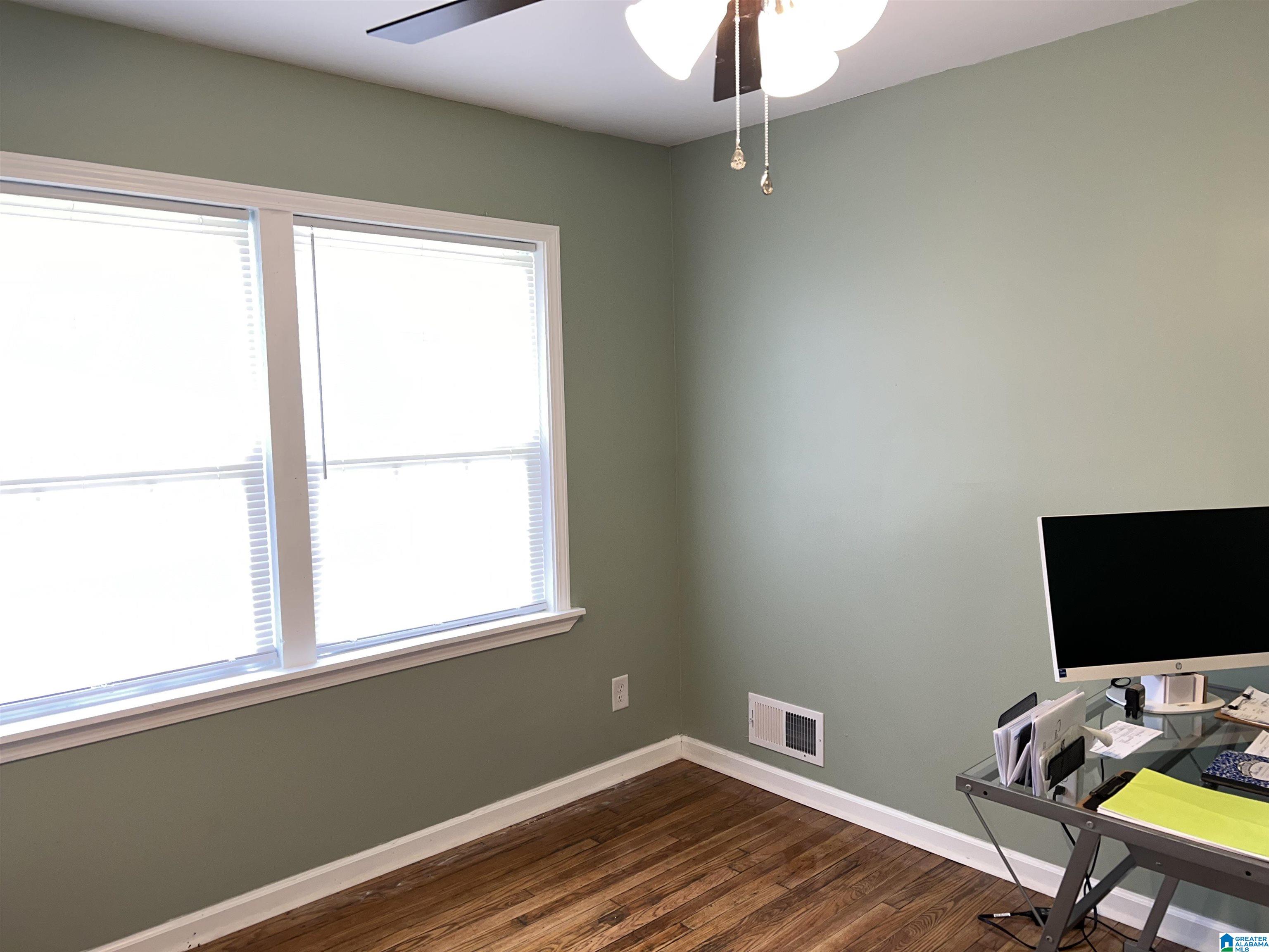 Photo 4 of Single family home for sale at 424 12th Avenue, Birmingham, AL 35228 | MLS# 21459816 | Listing updated on 2026-07-23