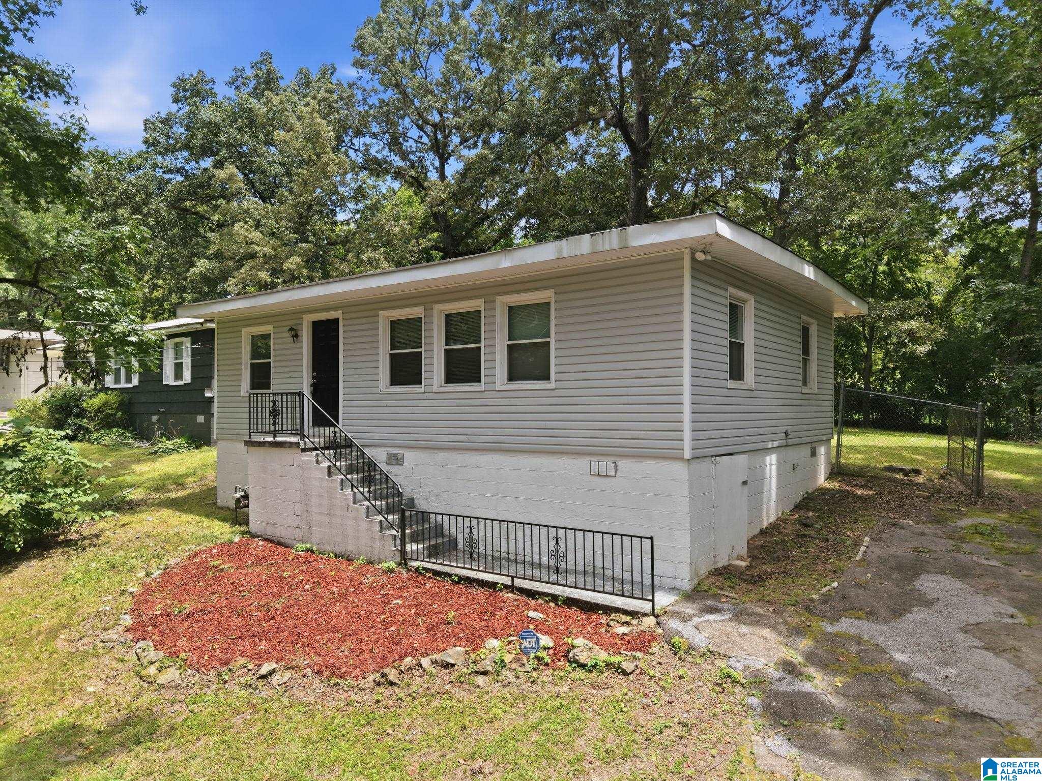 Photo 2 of Single family home for sale at 1109 Birchwood St, Birmingham, AL 35215 | MLS# 21459865 | Listing updated on 2026-08-28