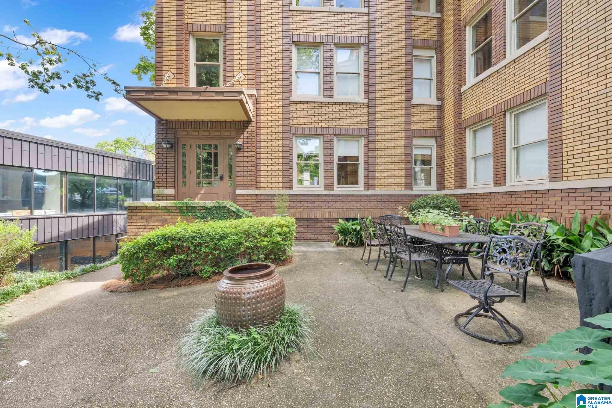 Photo 3 of Condo for sale at 2242 Arlington Ave S #3, Birmingham, AL 35205 | MLS# 21459969 | Listing updated on 2026-09-01