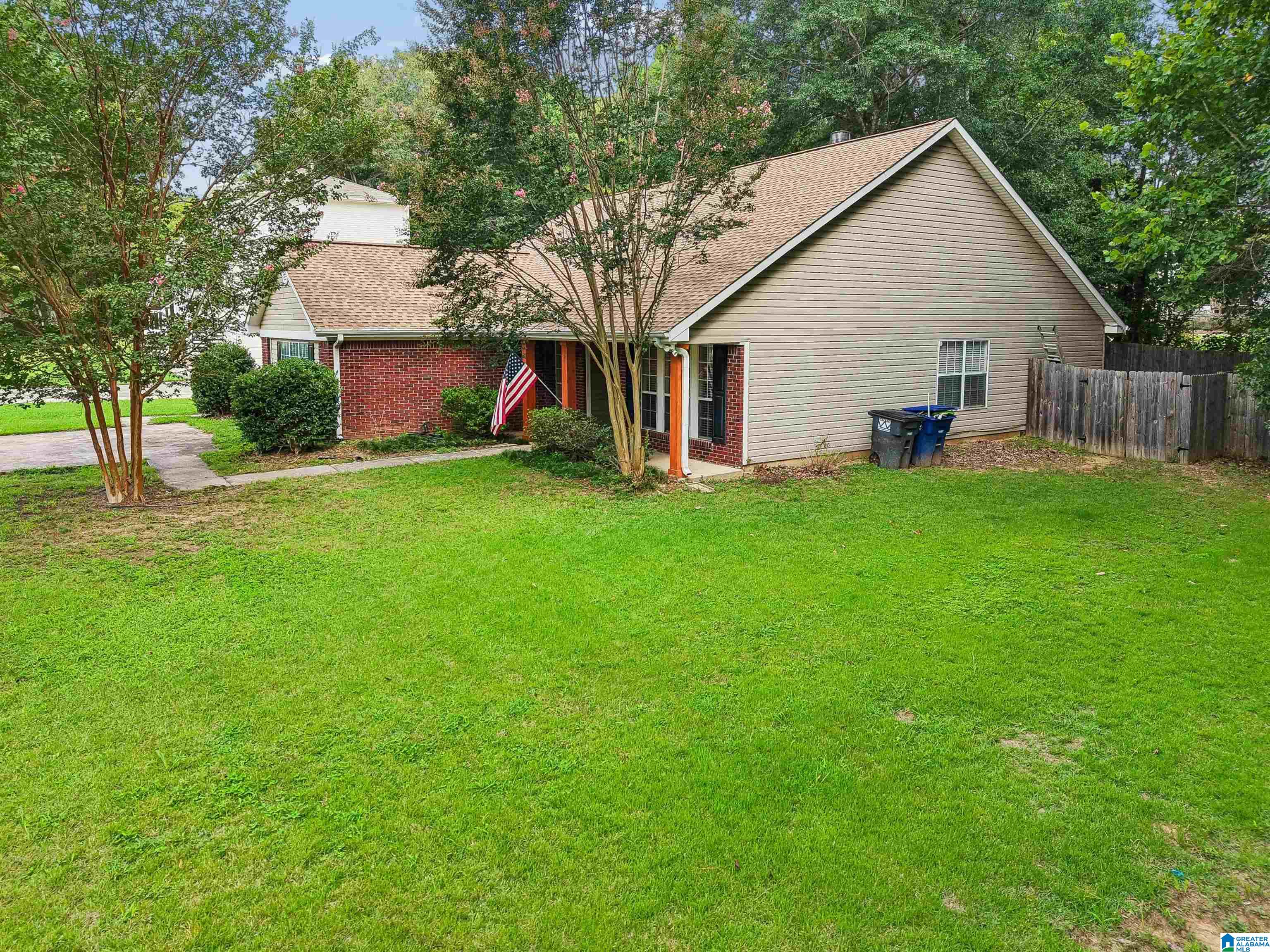 2nd image of 3027 Spruce Dr, Helena, AL 35080 | MLS# 21460013
