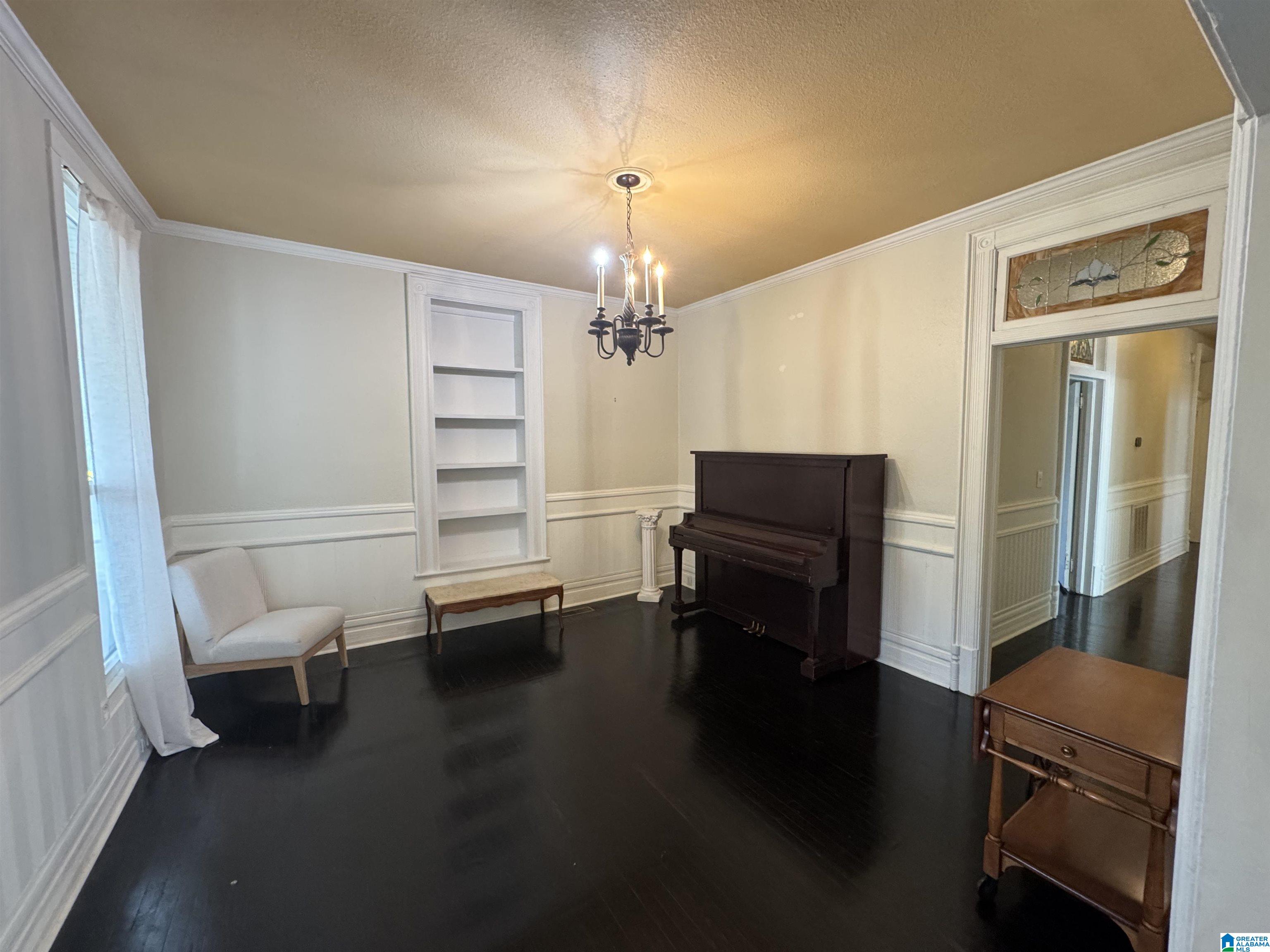 Photo 2 of Single family home for sale at 200 W Oak St, Oxford, AL 36203 | MLS# 21460042 | Listing updated on 2026-08-17