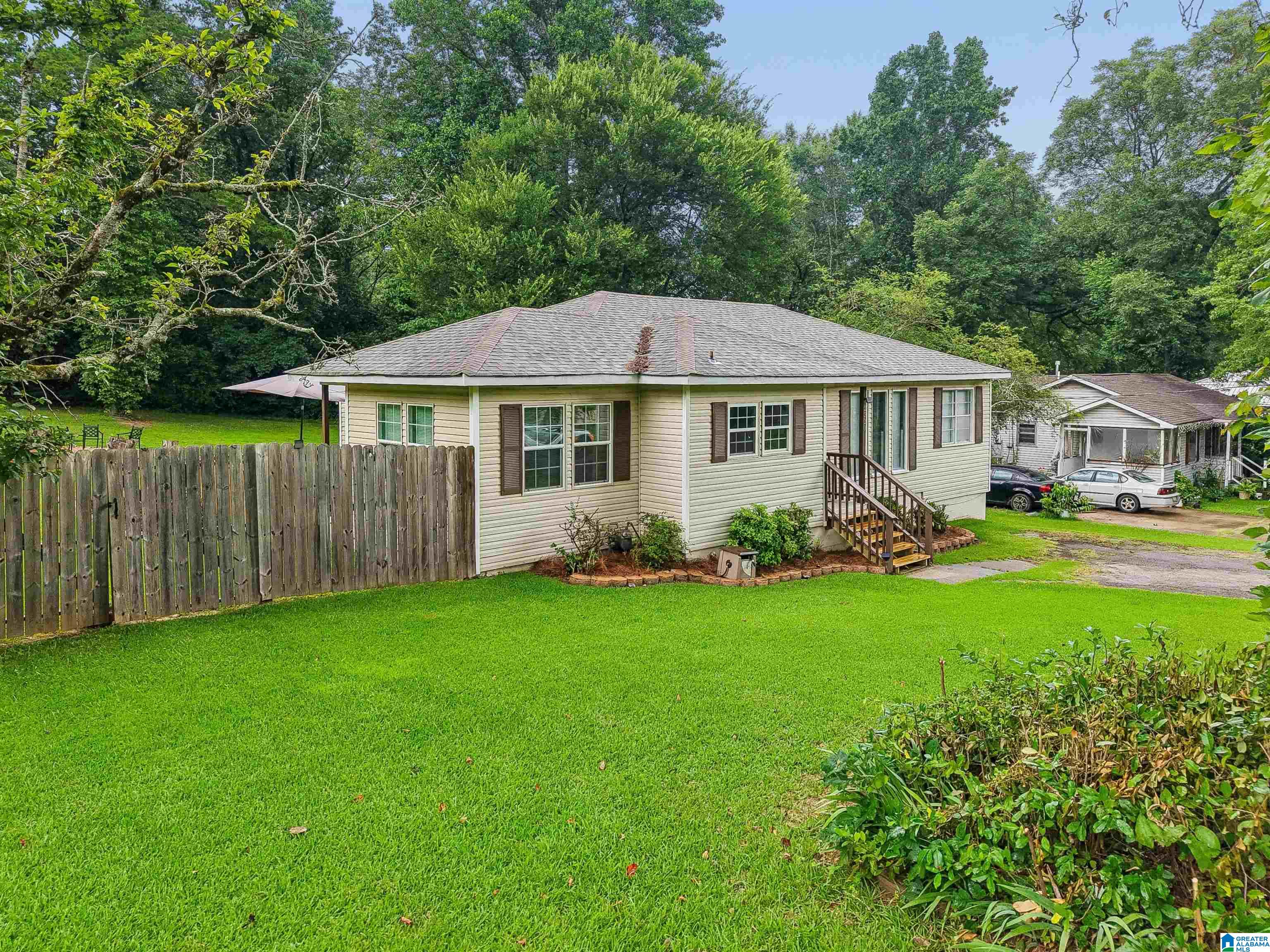 image of 2220 Nw 1st Street, Center Point, AL 35215 | MLS# 21460043