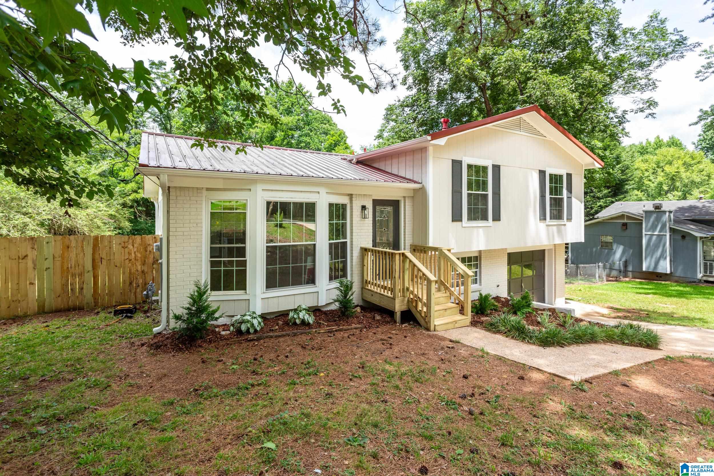 3rd image of 5854 Brenda Dr, Trussville, AL 35173 | MLS# 21460053