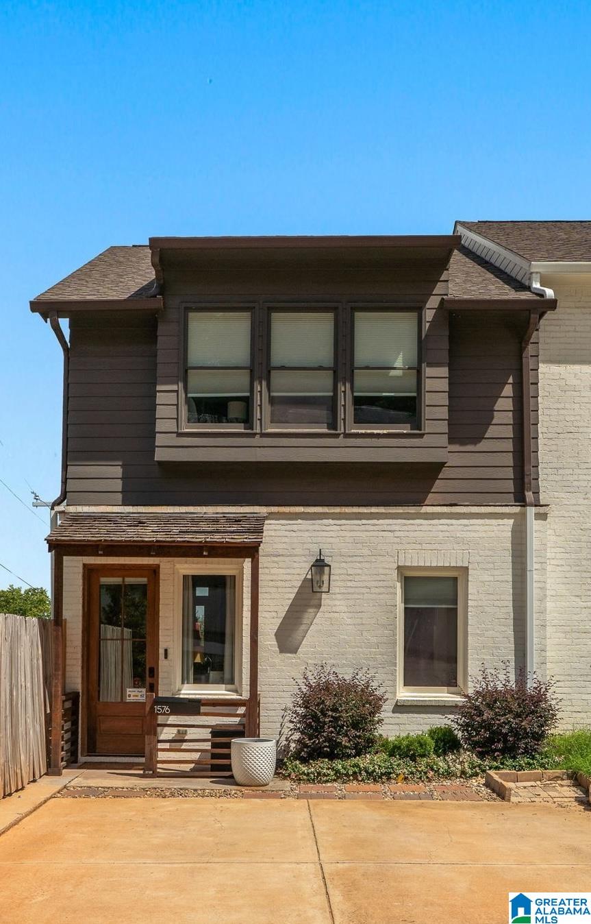 Photo 1 of Townhouse for sale at 1576 16th Avenue S, Birmingham, AL 35205 | MLS# 21460085 | Listing updated on 2026-09-04