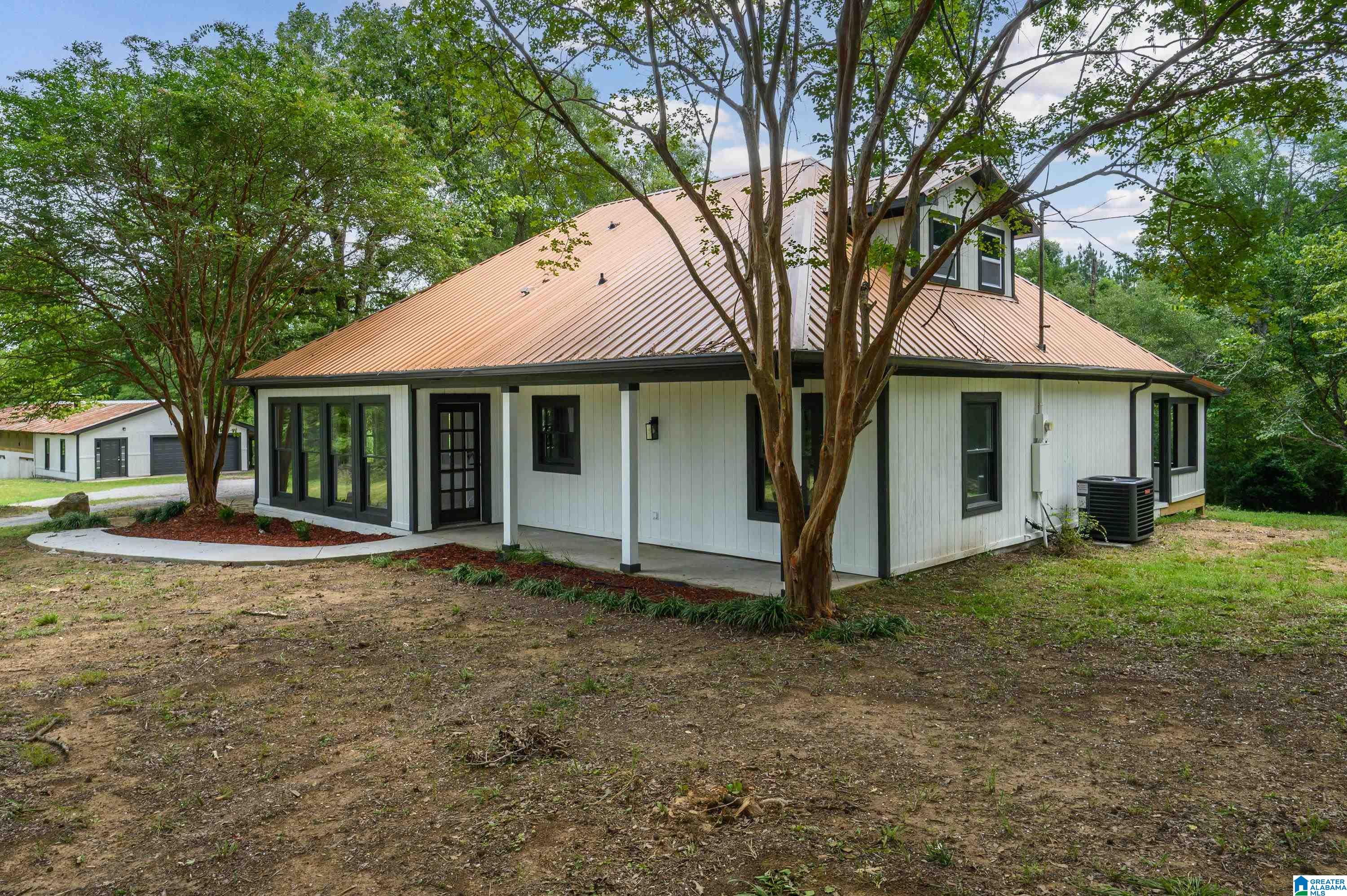 3rd image of 277 Shawnda Lane, Calera, AL 35040 | MLS# 21460136