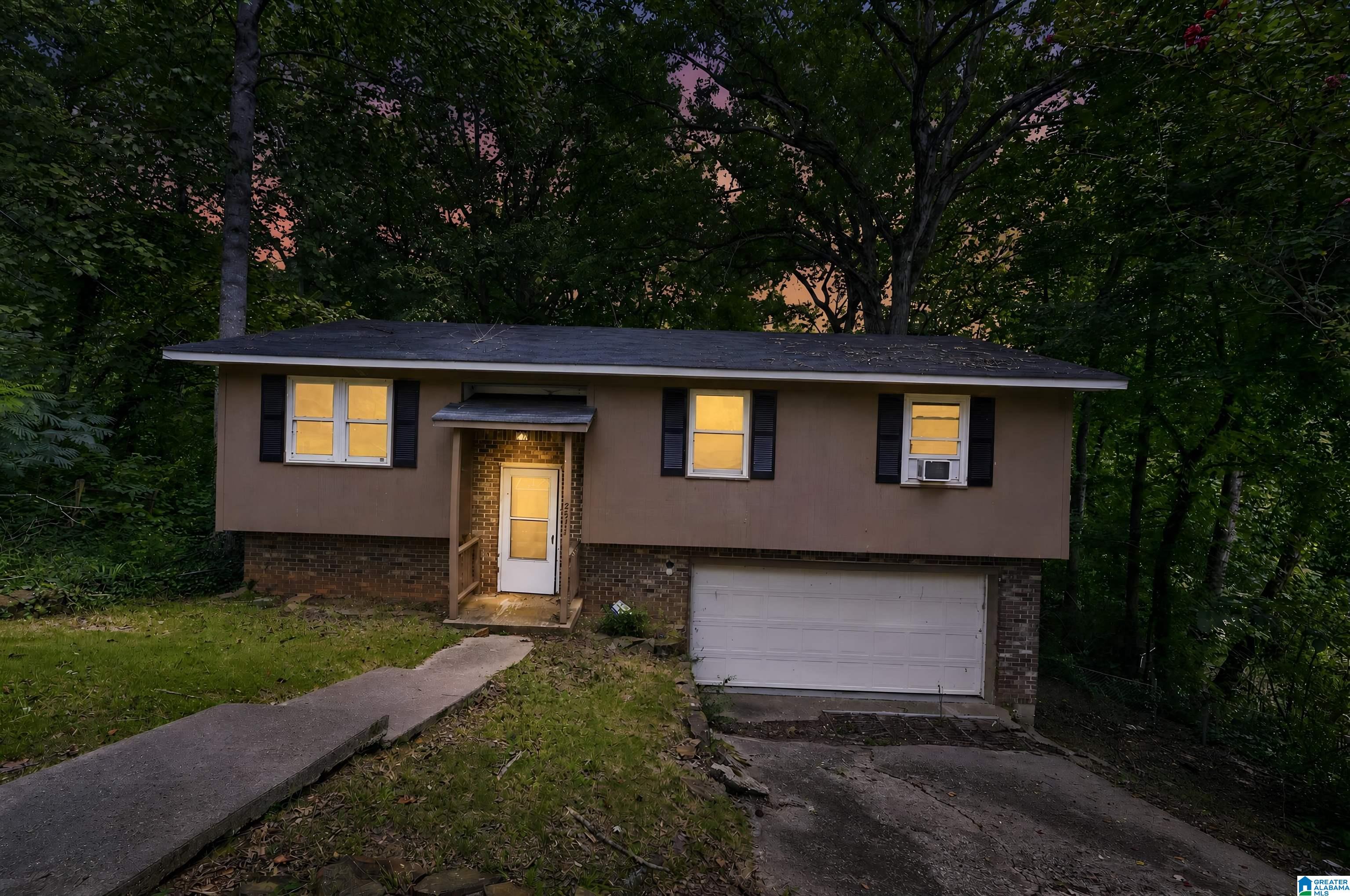 Photo 1 of Single family home for sale at 2511 Willowood Cir, Birmingham, AL 35215 | MLS# 21460185 | Listing updated on 2026-09-25