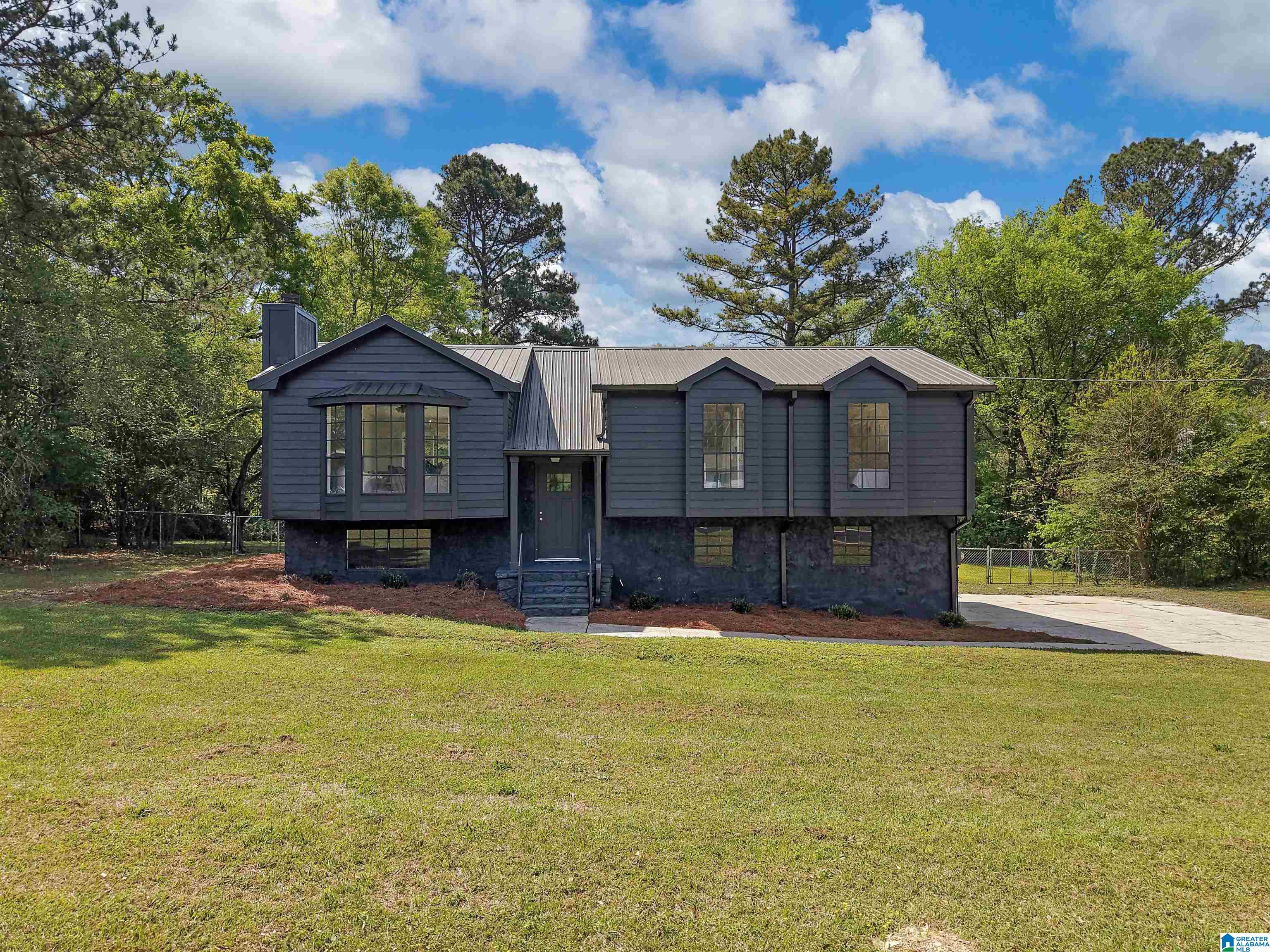 1st image of 316 Willow Glen Court, Alabaster, AL 35007 | MLS# 21460225